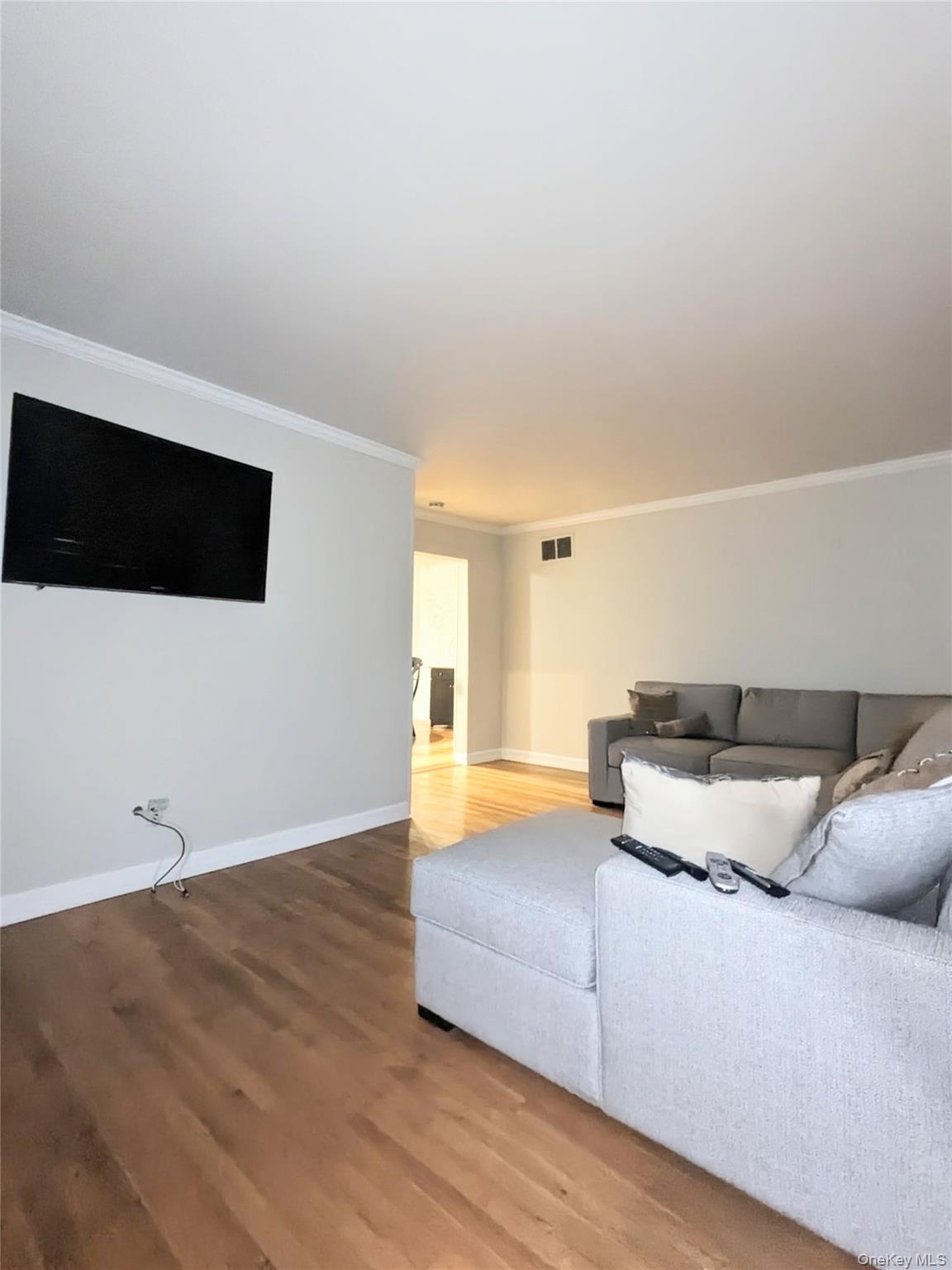 #3 photo, 94 Walter Court, Commack , NY 11725