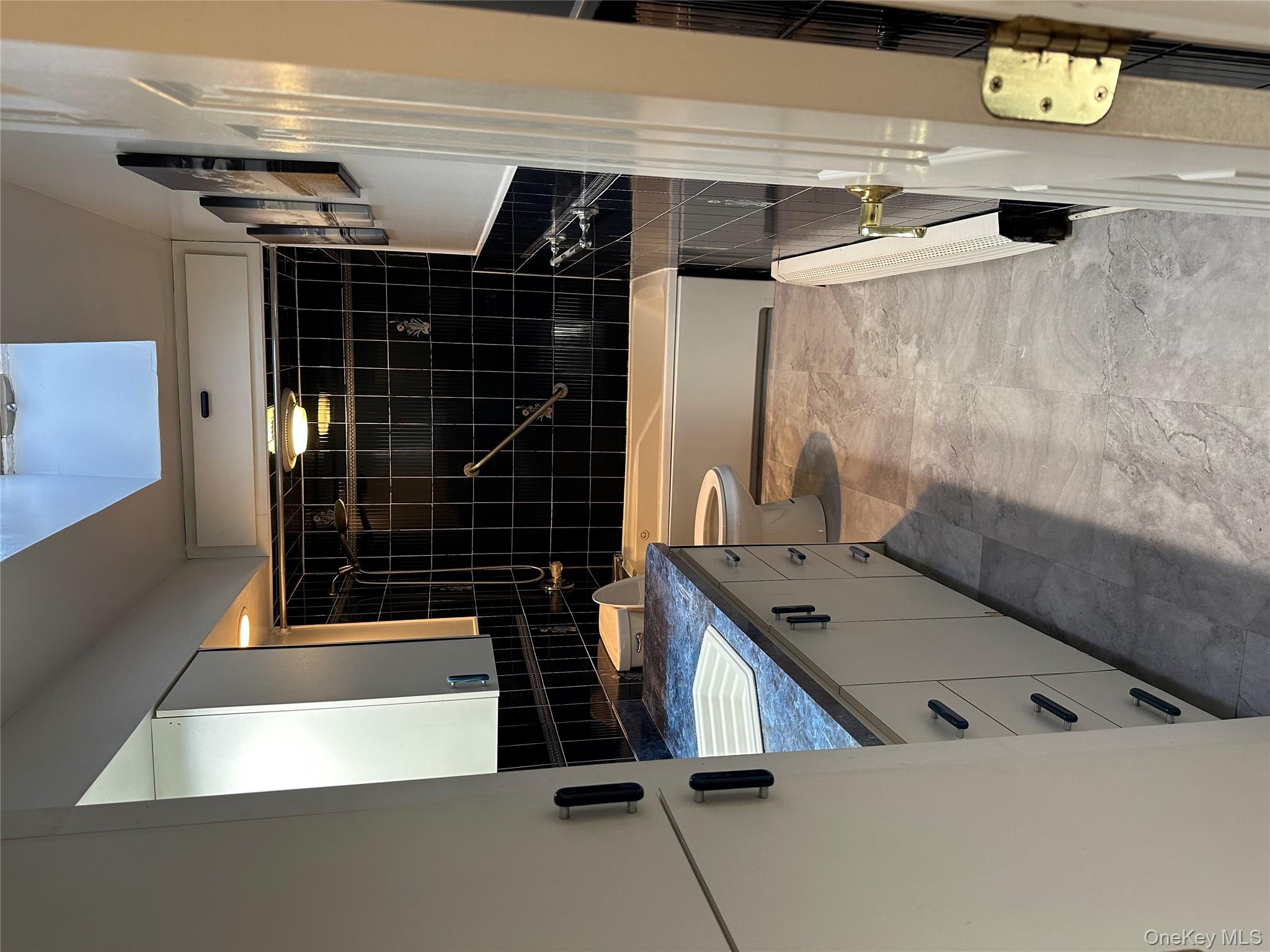 #9 photo, 1362 Hummel Avenue, سوفولك Holbrook , NY 11741