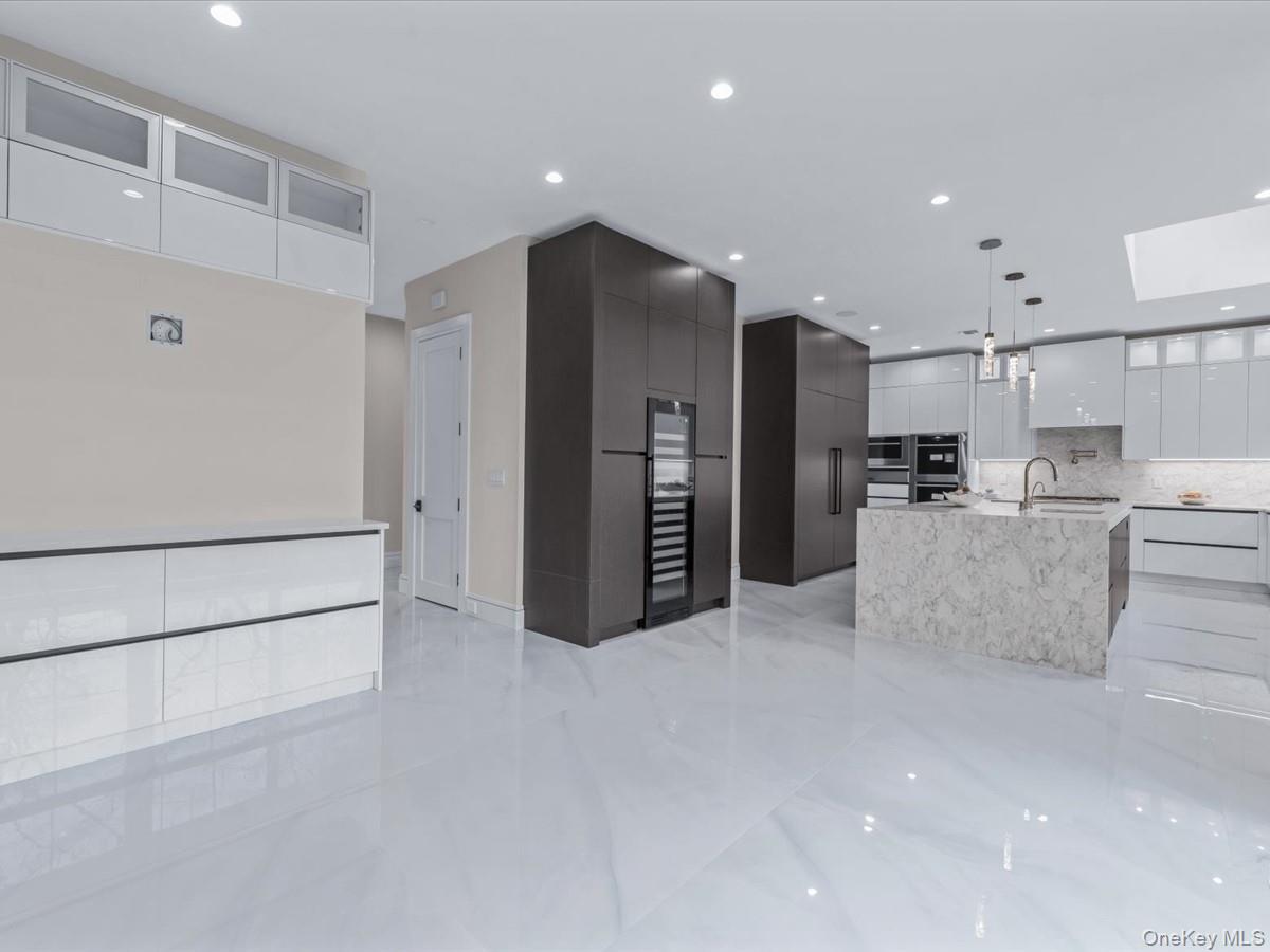 #8 photo, 6 Hickory Drive, Great Neck , NY 11021