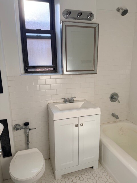 #5 photo, 221 E 18TH Street, Prospect Park South , NY 11226