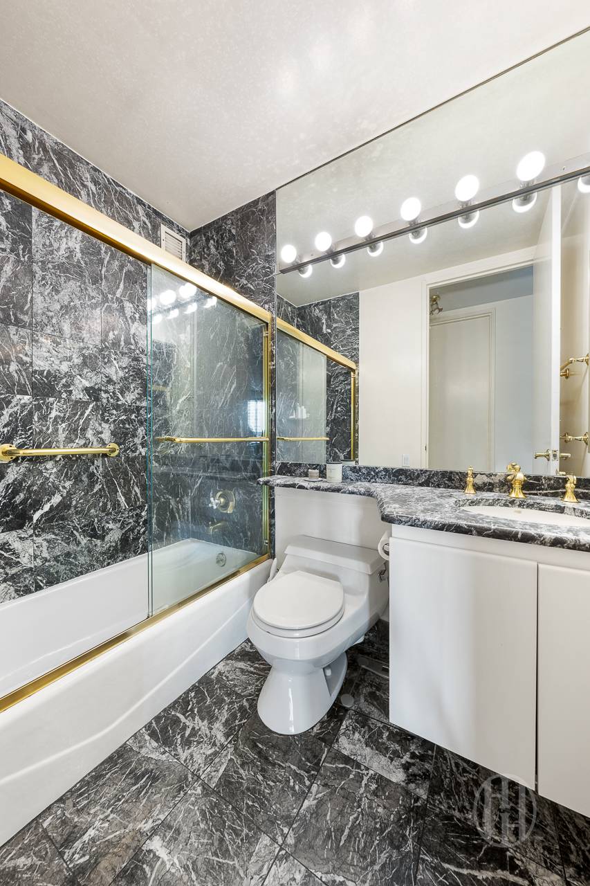 #10 photo, 401 E 84th Street, Upper East Side , NY 10028