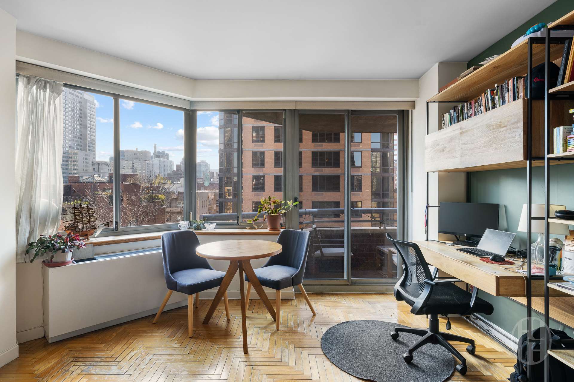 #4 photo, 401 E 84th Street, Upper East Side , NY 10028