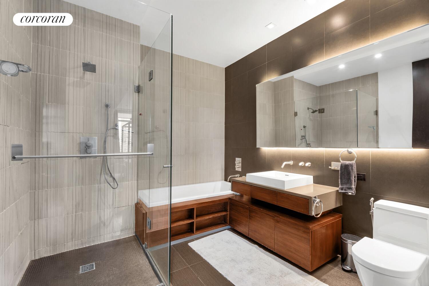 #6 photo, 252 7TH Avenue, Chelsea , NY 10001