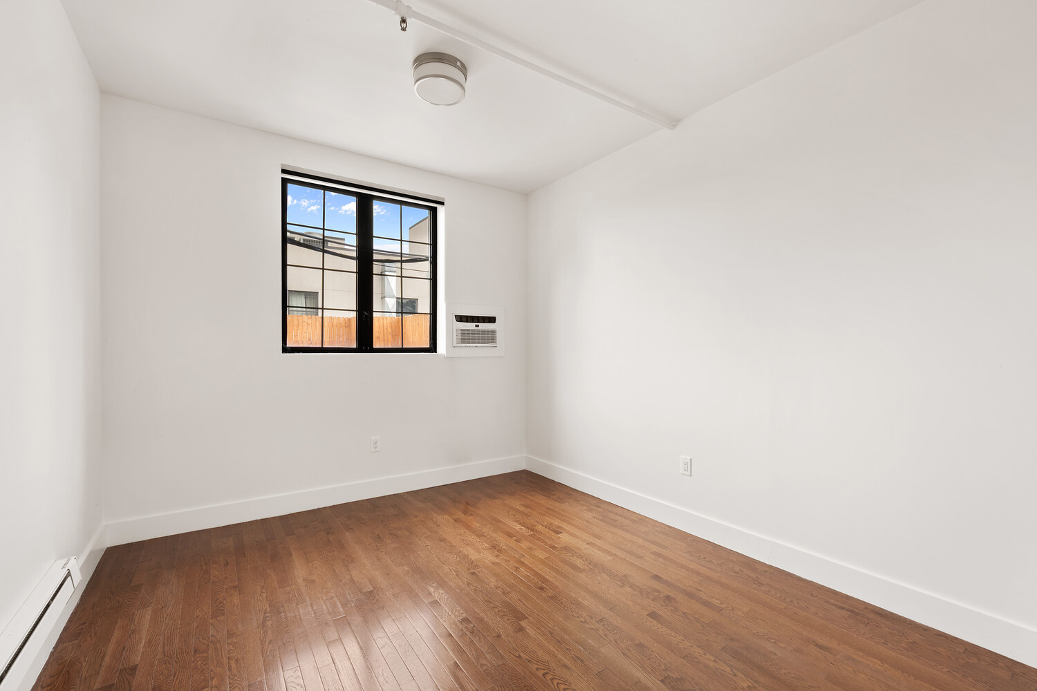 #4 photo, Brooklyn, Williamsburg,North , NY 11211