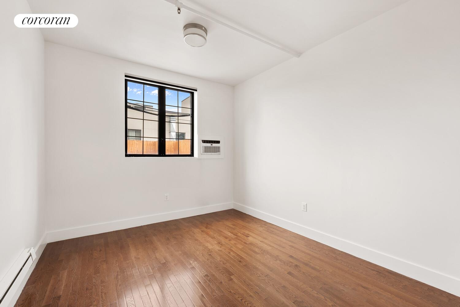 #8 photo, Brooklyn, Williamsburg,North , NY 11211