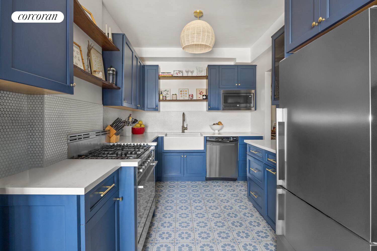 #4 photo, 303 BEVERLEY Road, Kensington , NY 11218