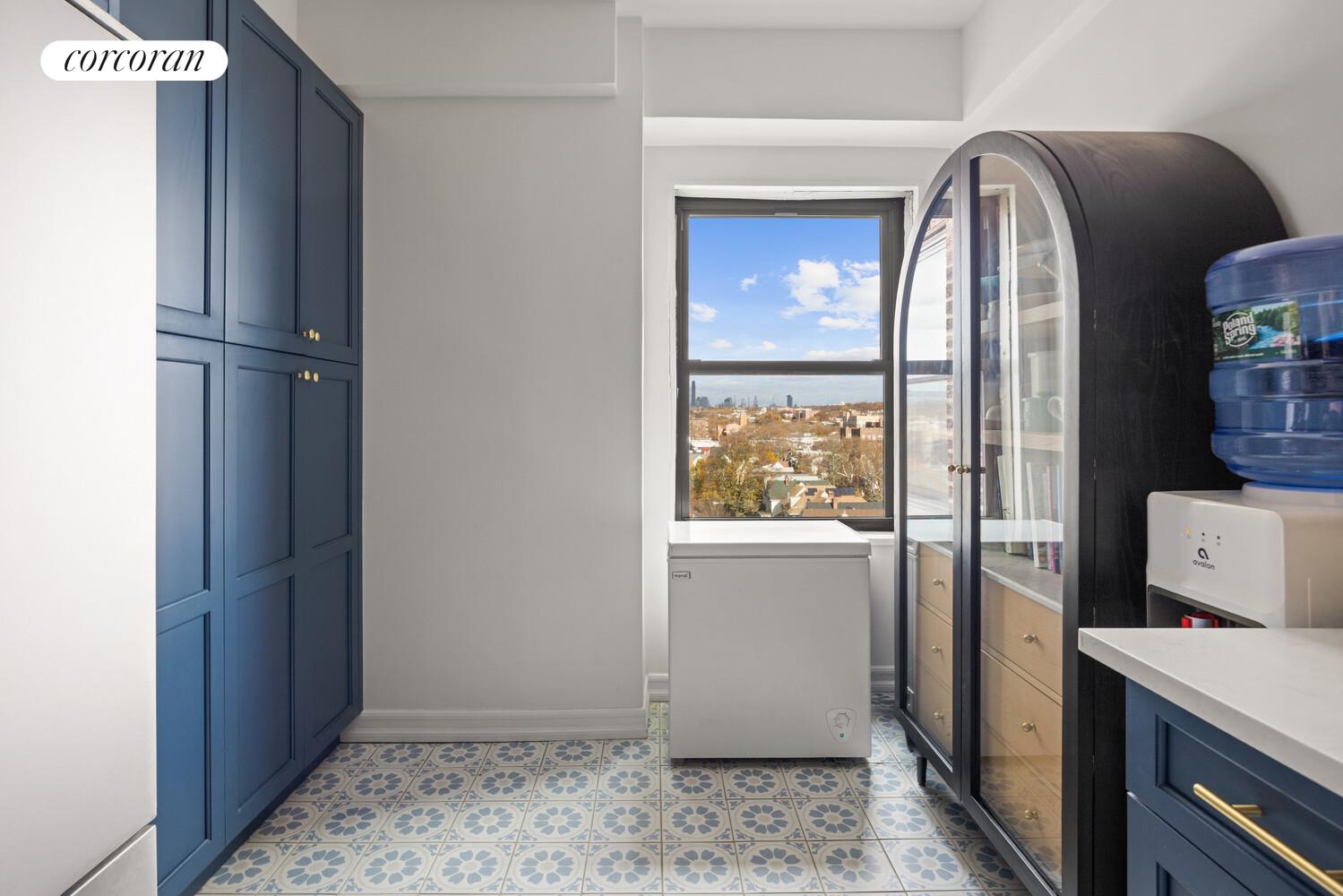 #5 photo, 303 BEVERLEY Road, Kensington , NY 11218