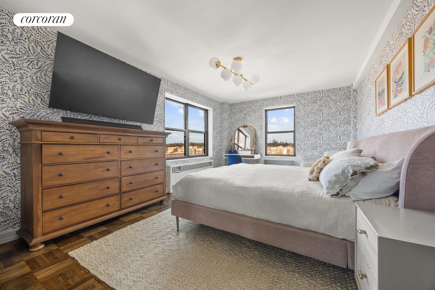 #6 photo, 303 BEVERLEY Road, Kensington , NY 11218