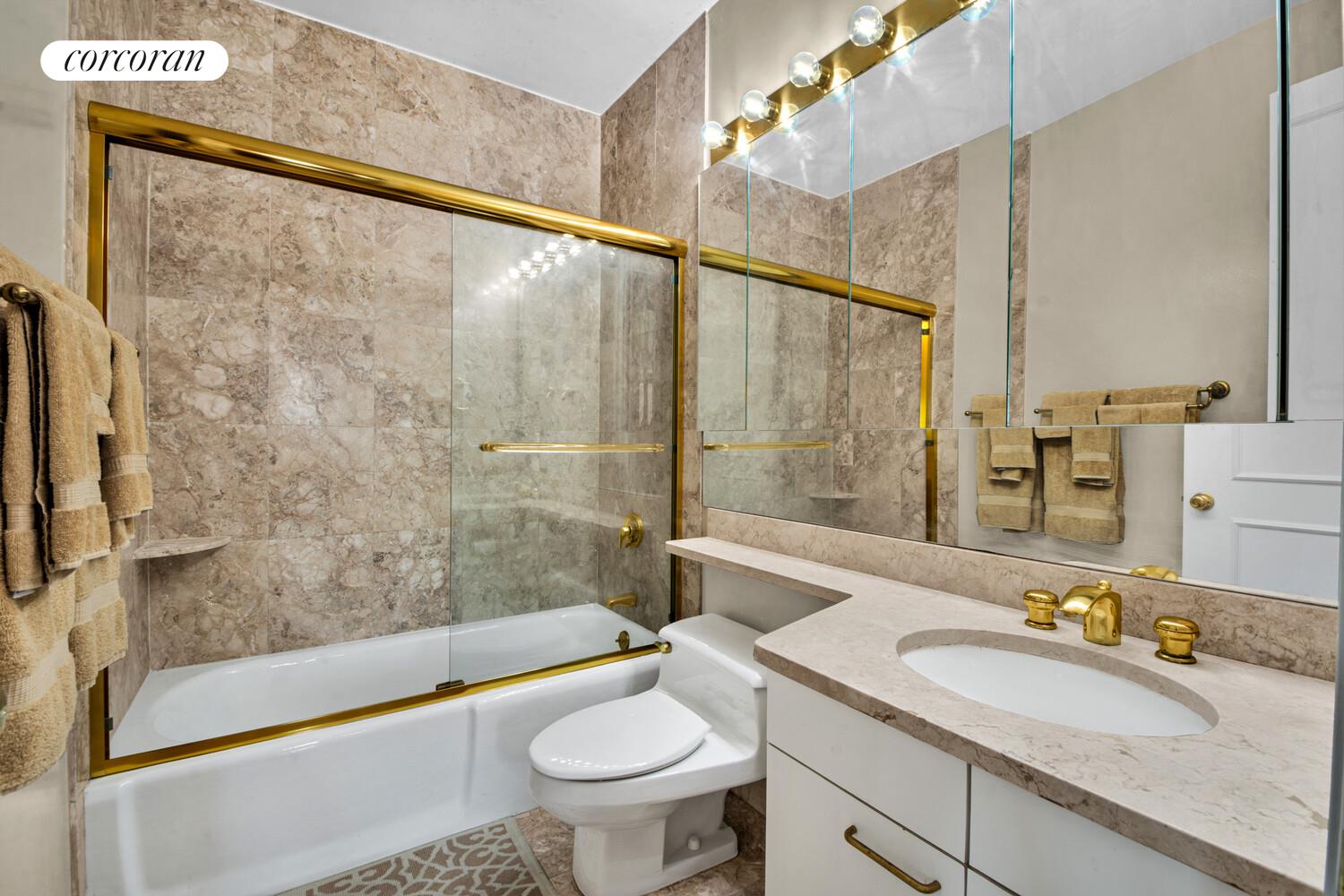 #10 photo, New York City, Hells Kitchen , NY 10019