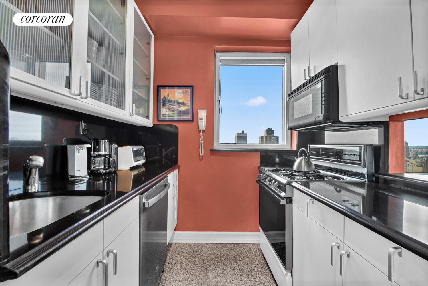 #8 photo, New York City, Hells Kitchen , NY 10019