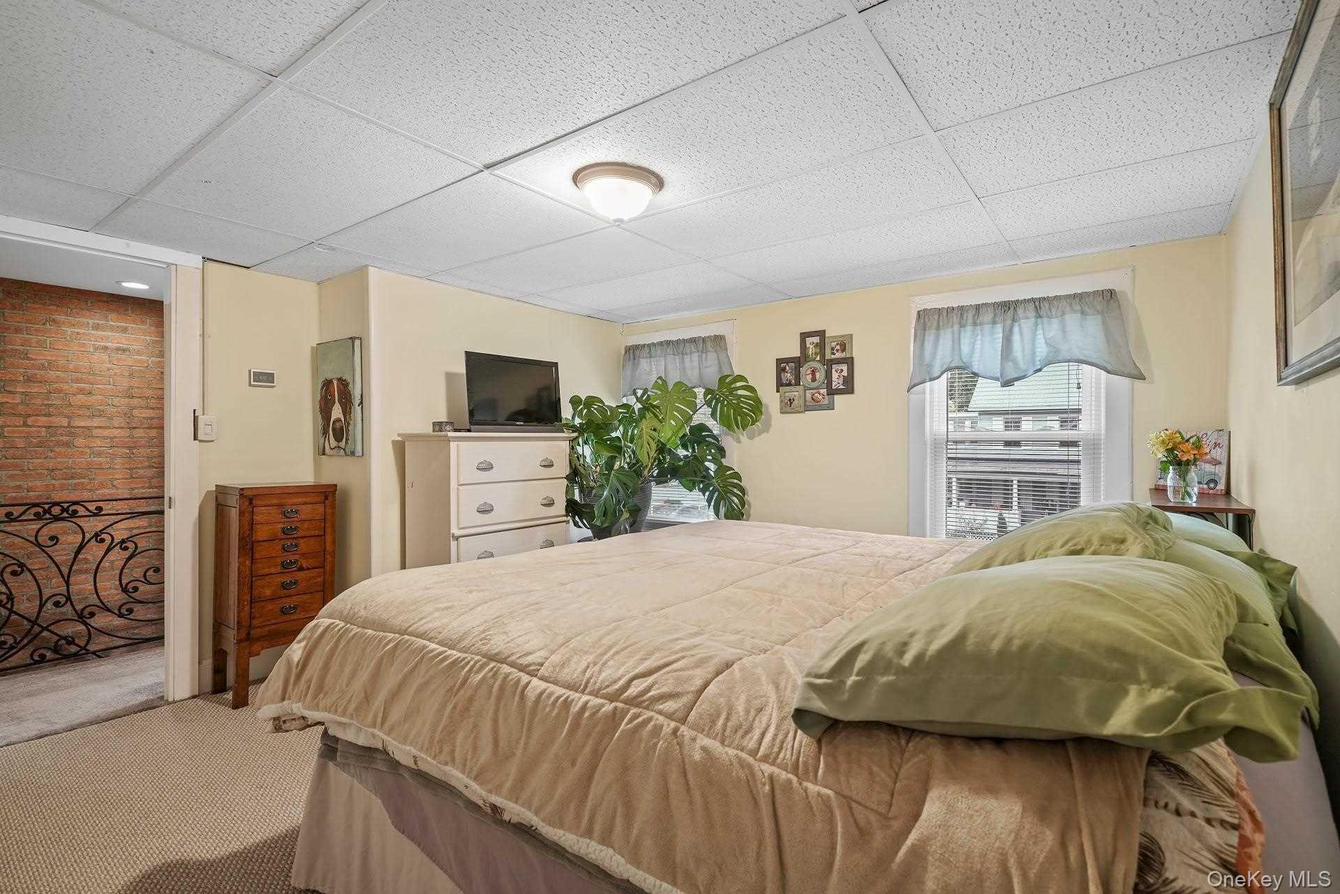 #12 photo, 95 Washington Avenue, Beacon , NY 12508