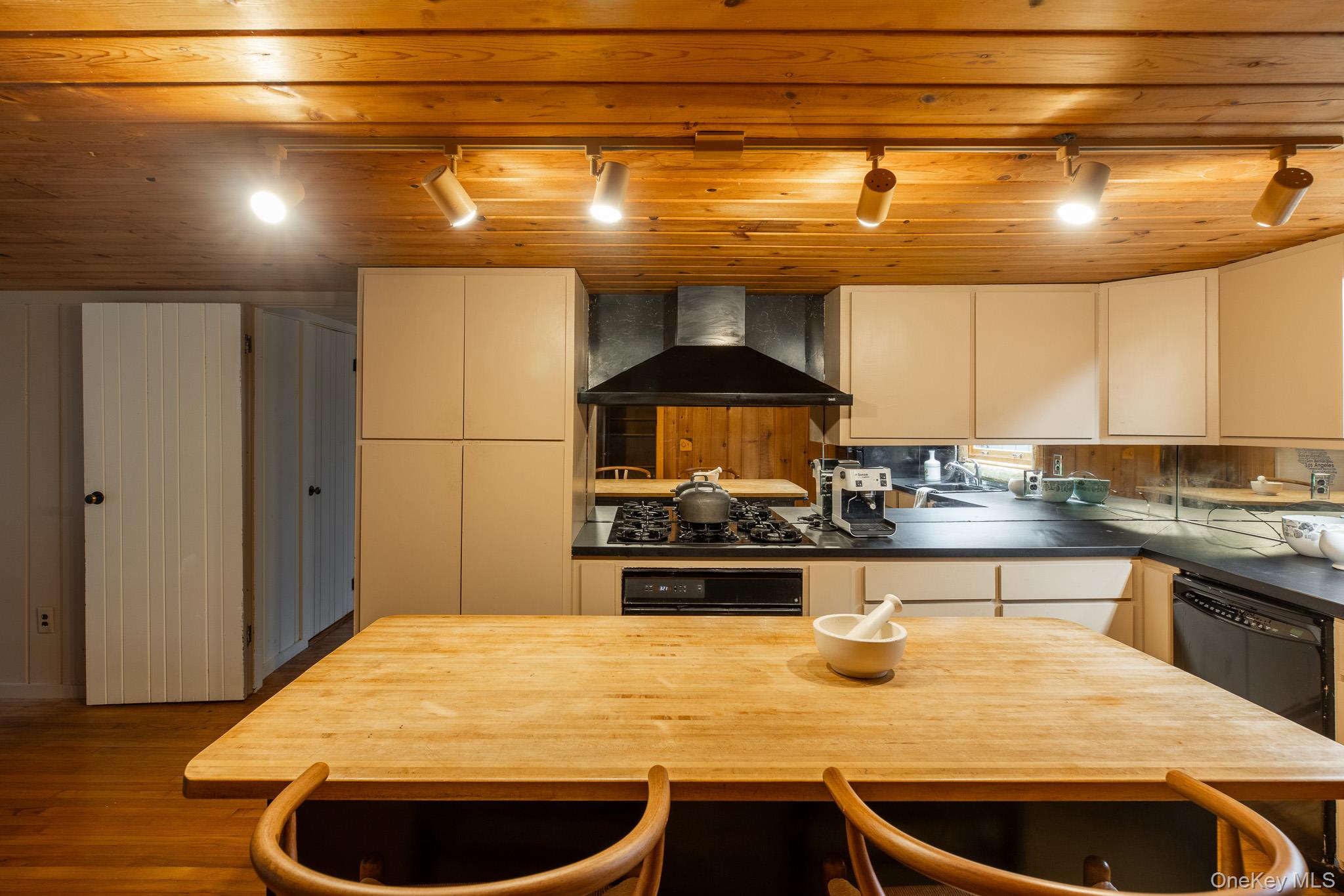 #16 photo, 79 Torre Rock Road, Red Hook , NY 12571