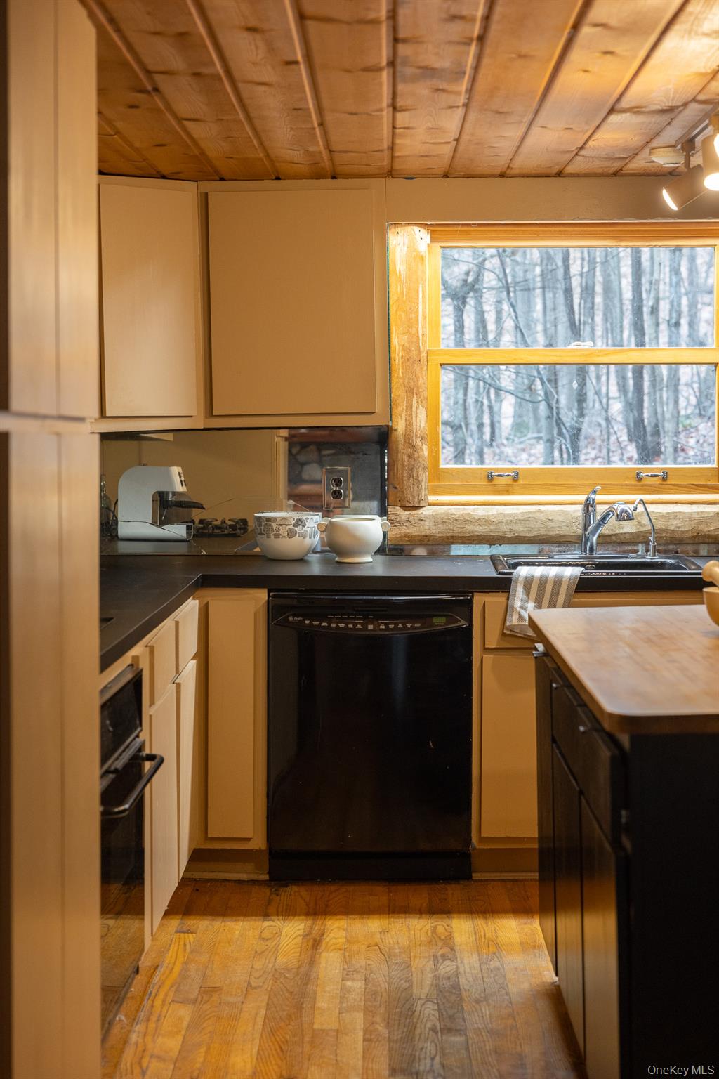 #19 photo, 79 Torre Rock Road, Red Hook , NY 12571