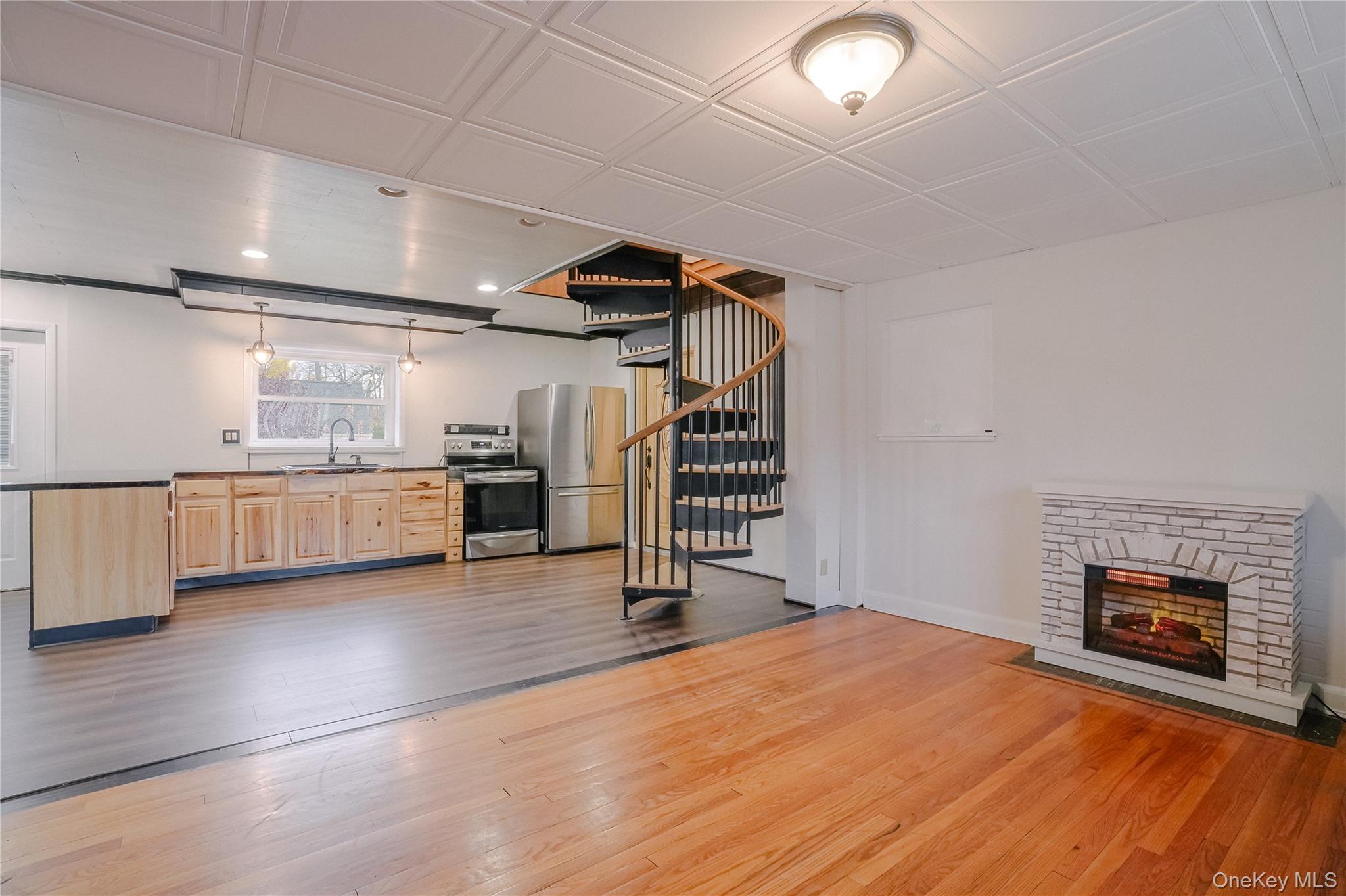 #3 photo, 1054 Columbia Street, Kingston , NY 12401