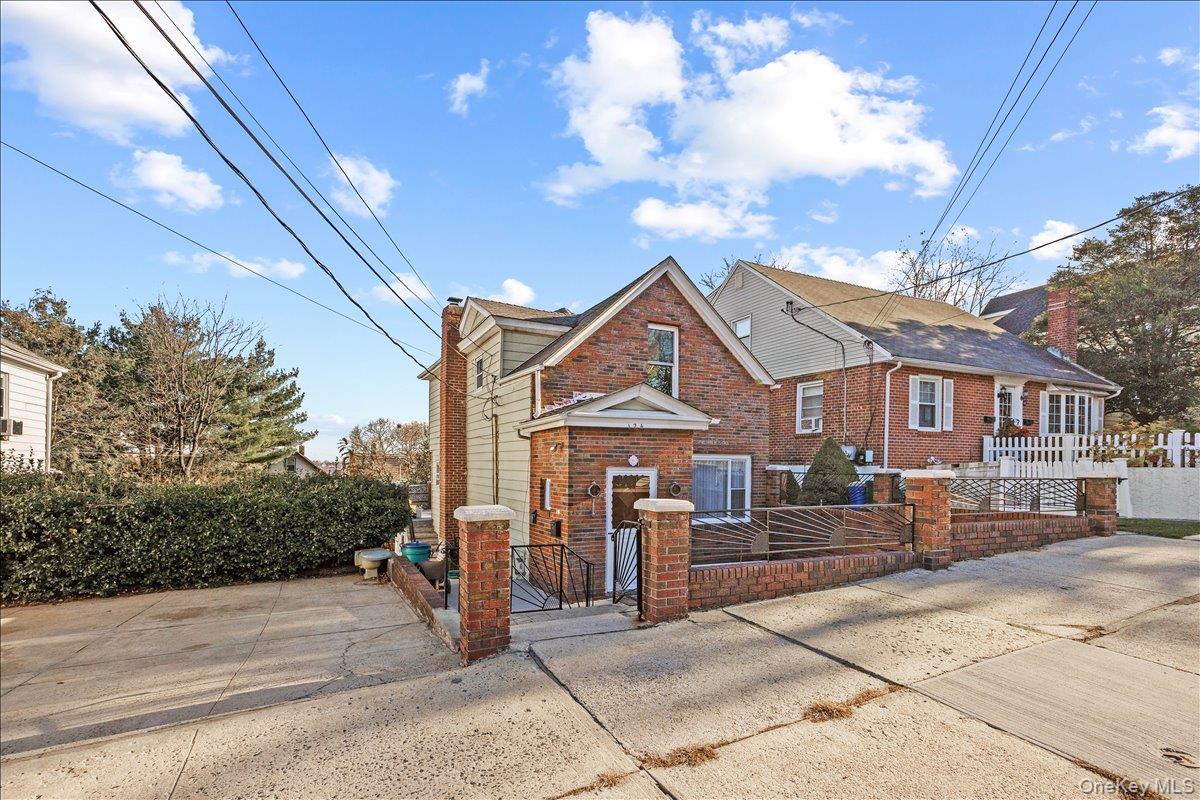 #2 photo, 124 Alexander Avenue, Yonkers , NY 10704