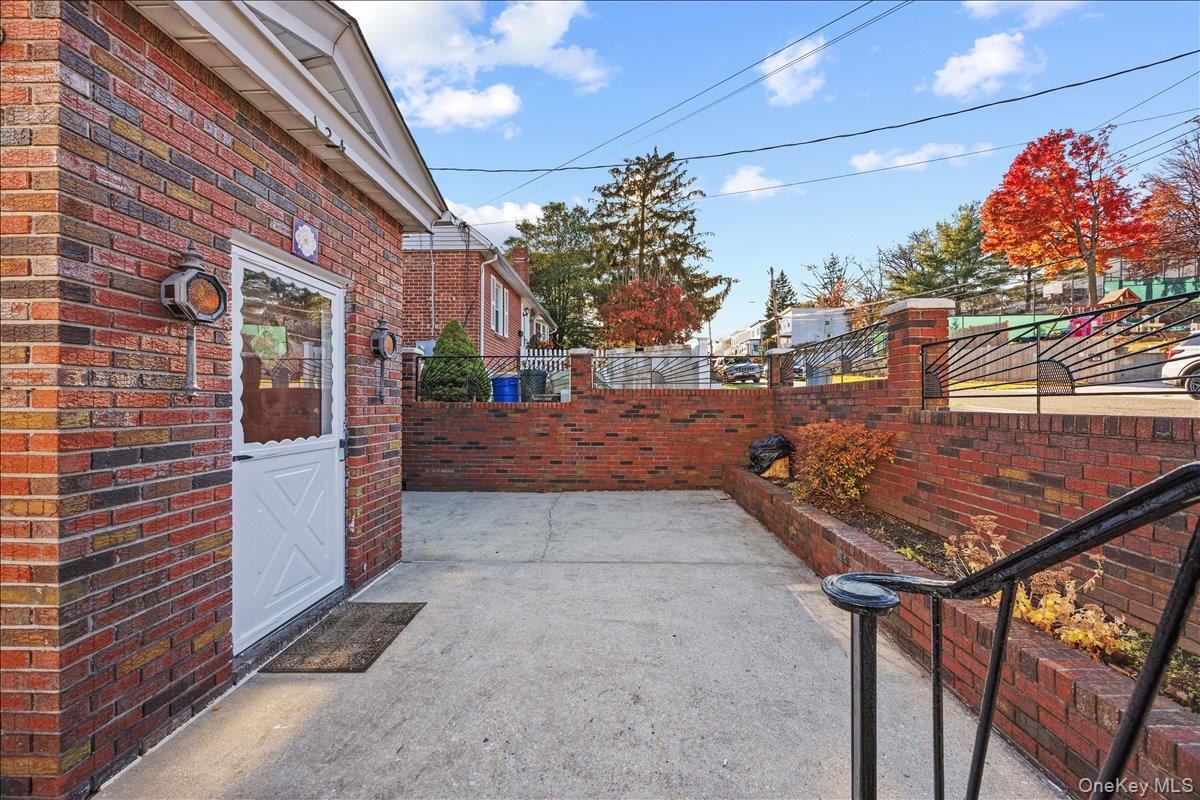#3 photo, 124 Alexander Avenue, Yonkers , NY 10704