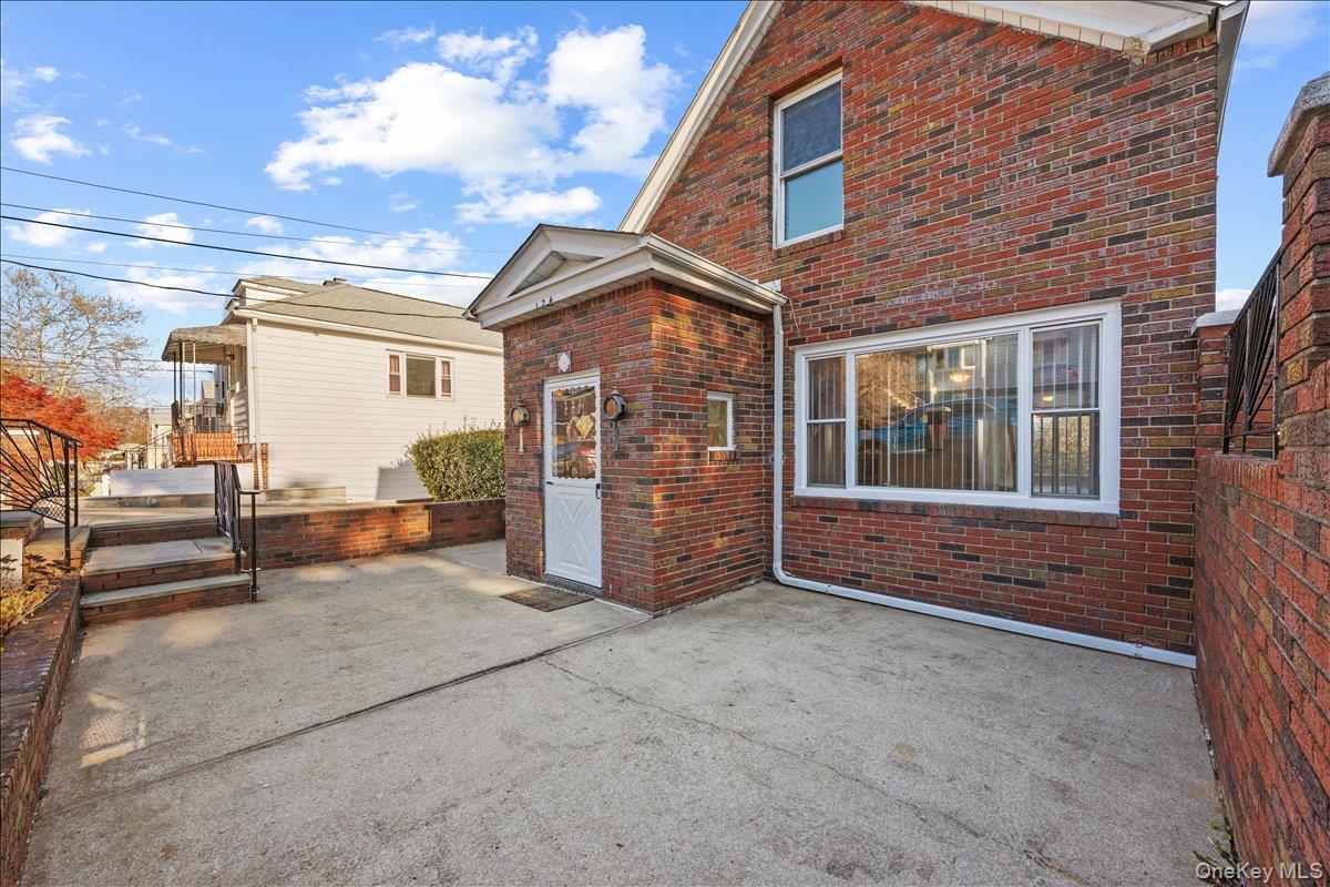 #4 photo, 124 Alexander Avenue, Yonkers , NY 10704