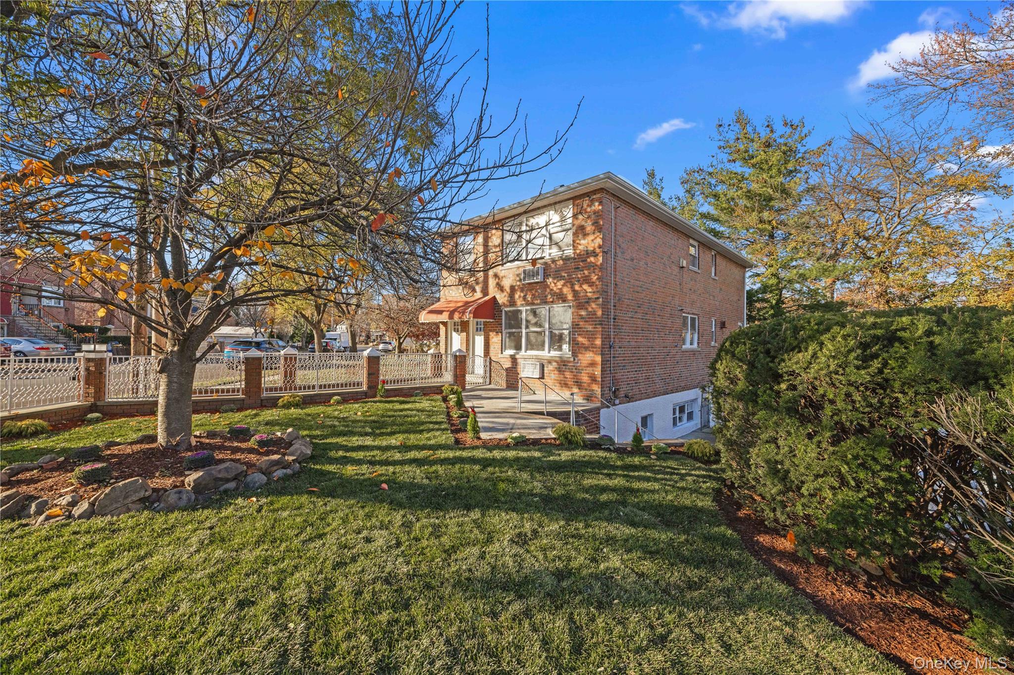 #5 photo, 3135 Spencer Drive, Bronx , NY 10465