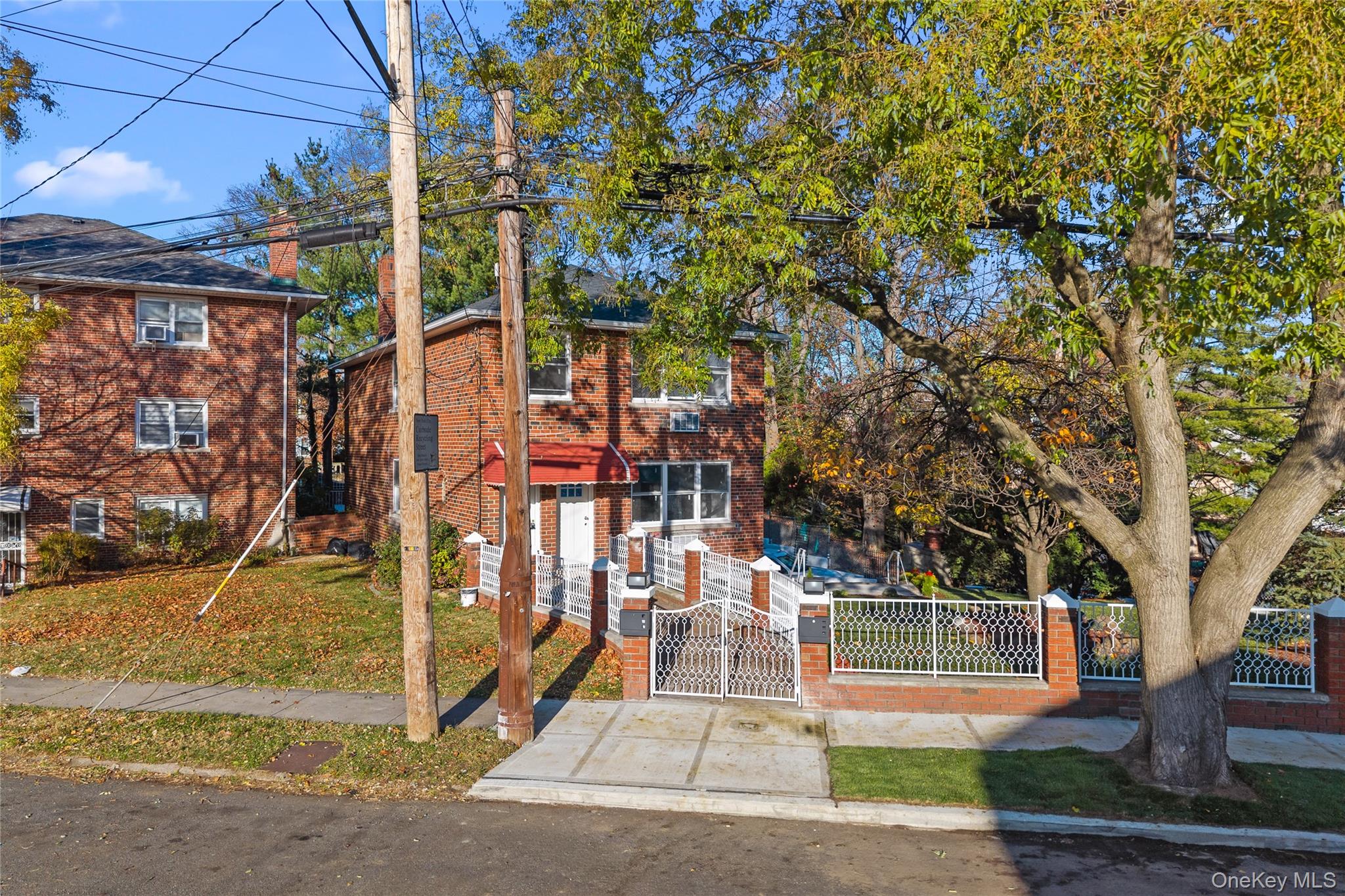 #6 photo, 3135 Spencer Drive, Bronx , NY 10465