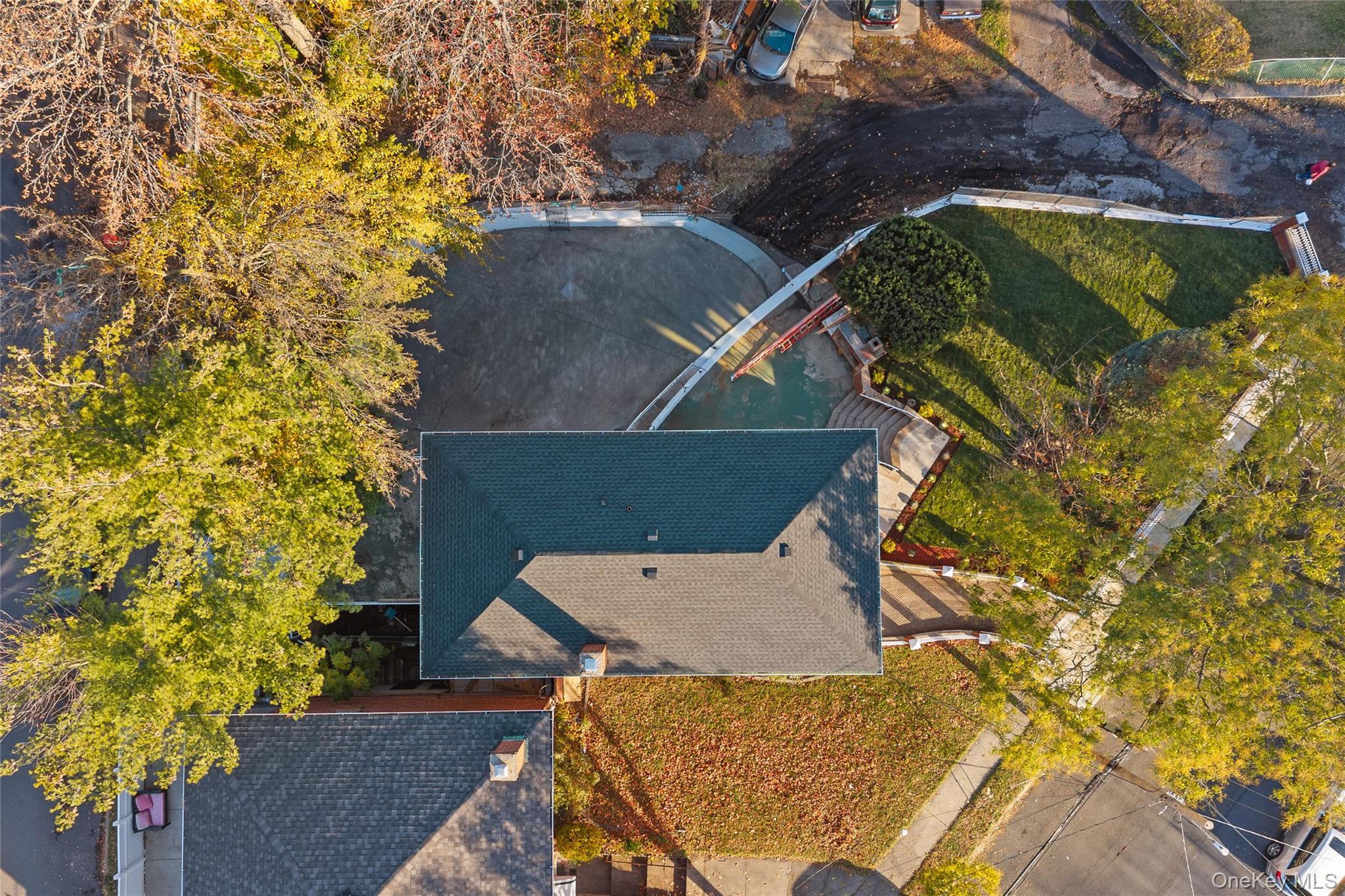 #9 photo, 3135 Spencer Drive, Bronx , NY 10465