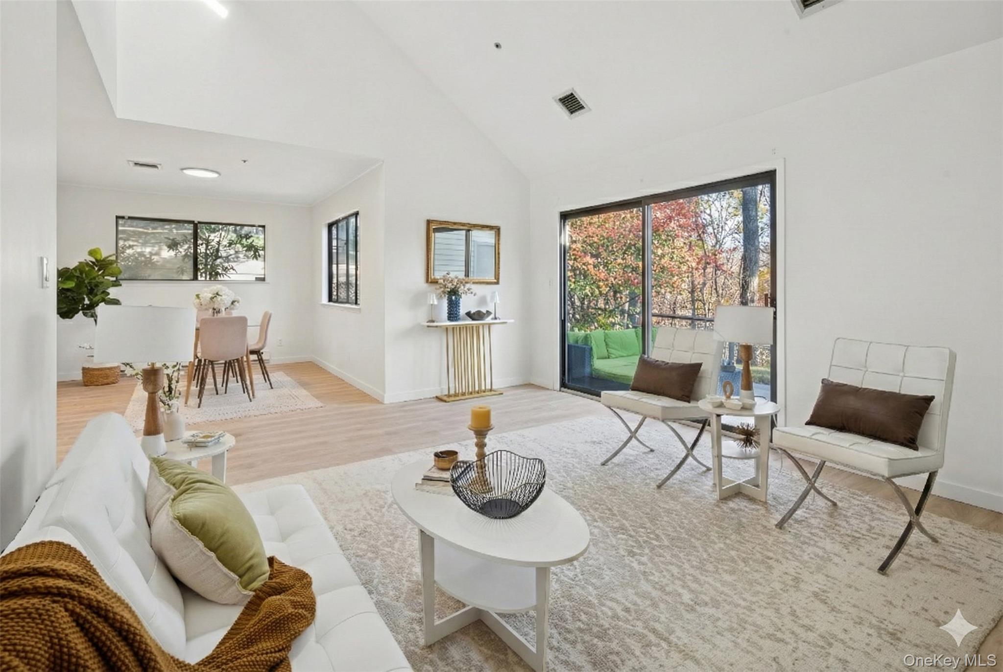 #3 photo, 801 Hunters Run, Dobbs Ferry , NY 10522