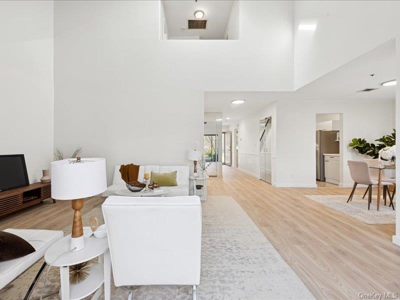 #4 photo, 801 Hunters Run, Dobbs Ferry , NY 10522