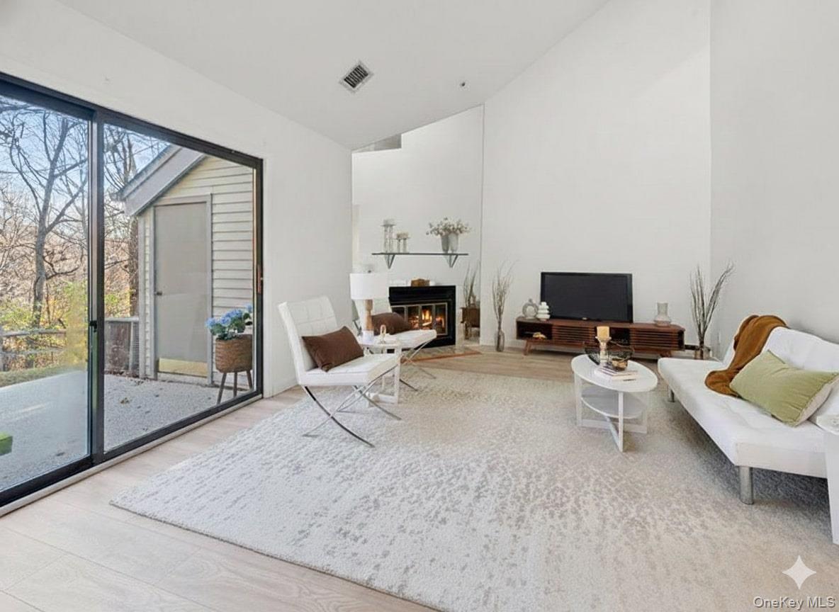 #8 photo, 801 Hunters Run, Dobbs Ferry , NY 10522