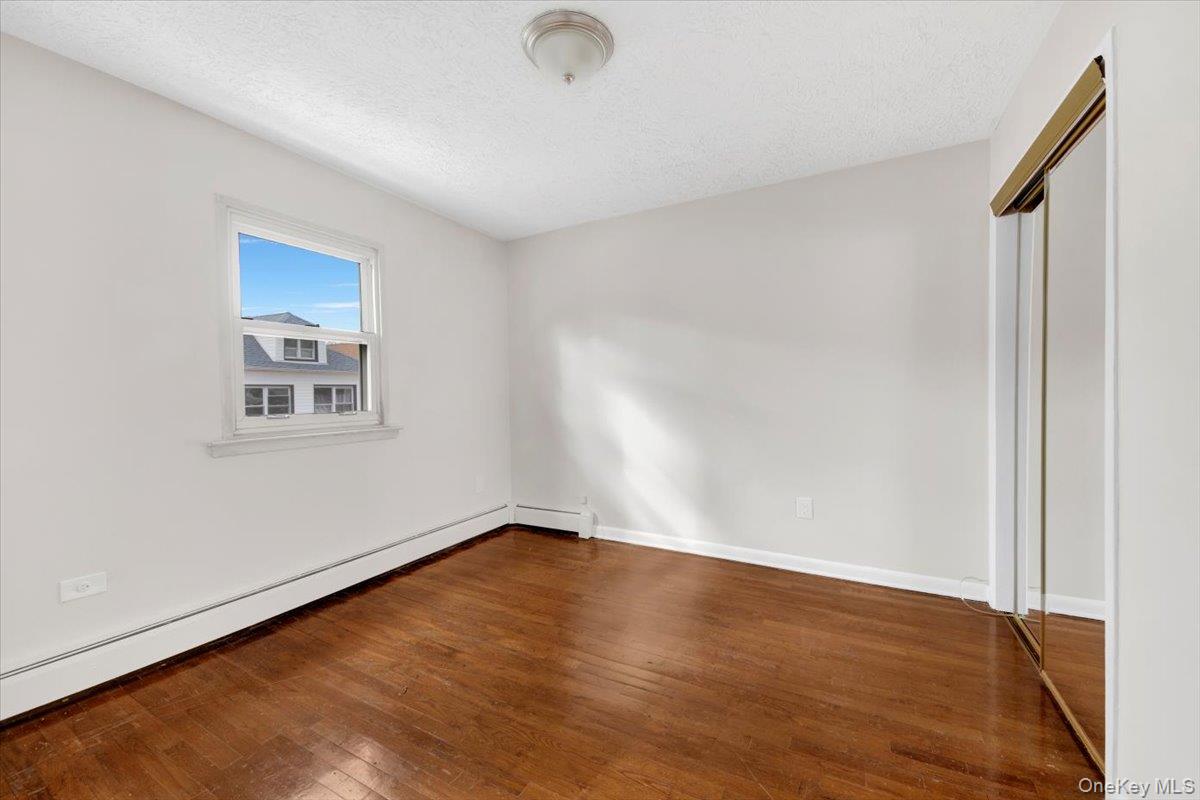 #15 photo, 537A Ellsworth Avenue, Bronx , NY 10465