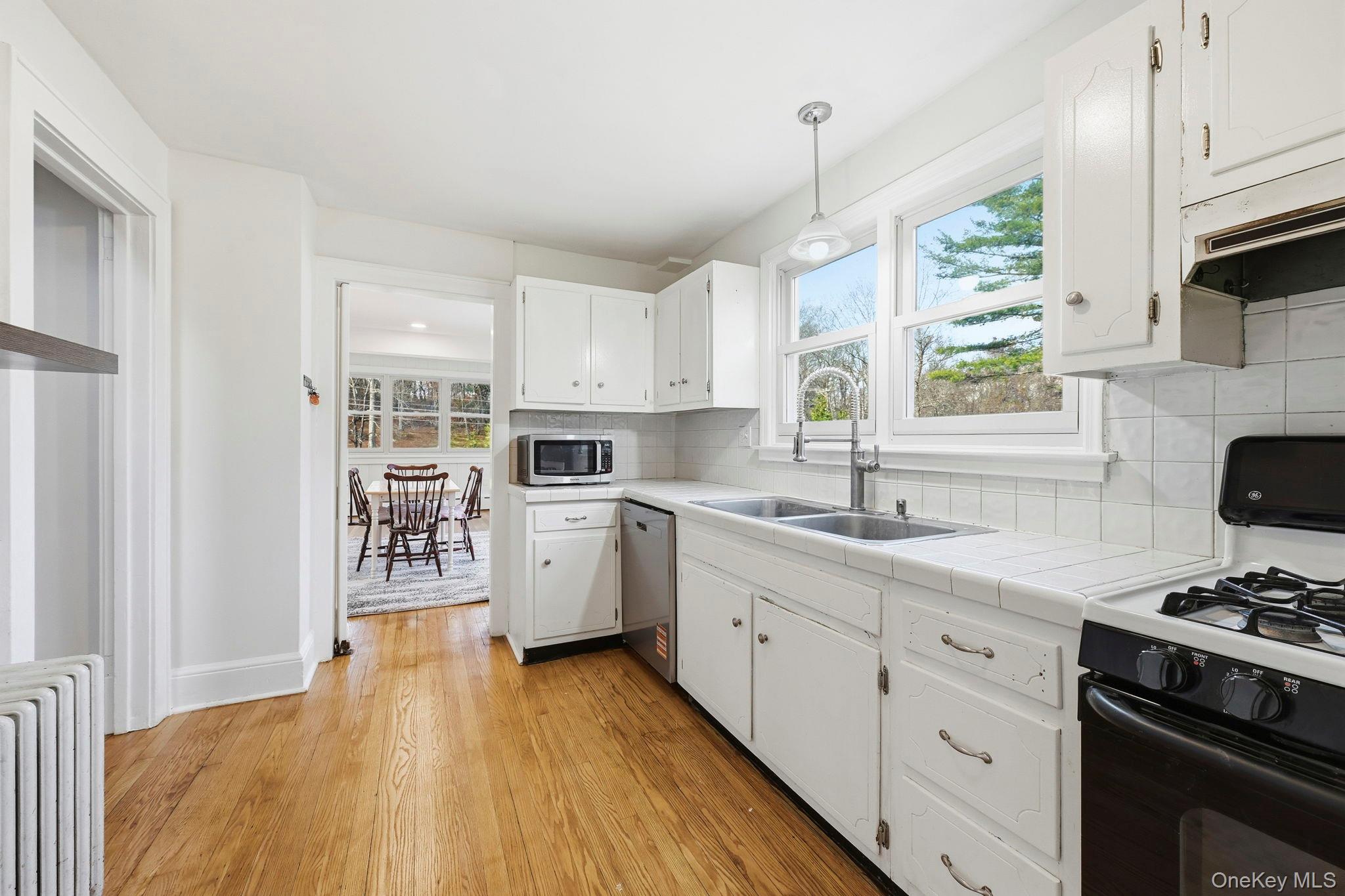 #10 photo, 1924 Route 9, Garrison , NY 10524