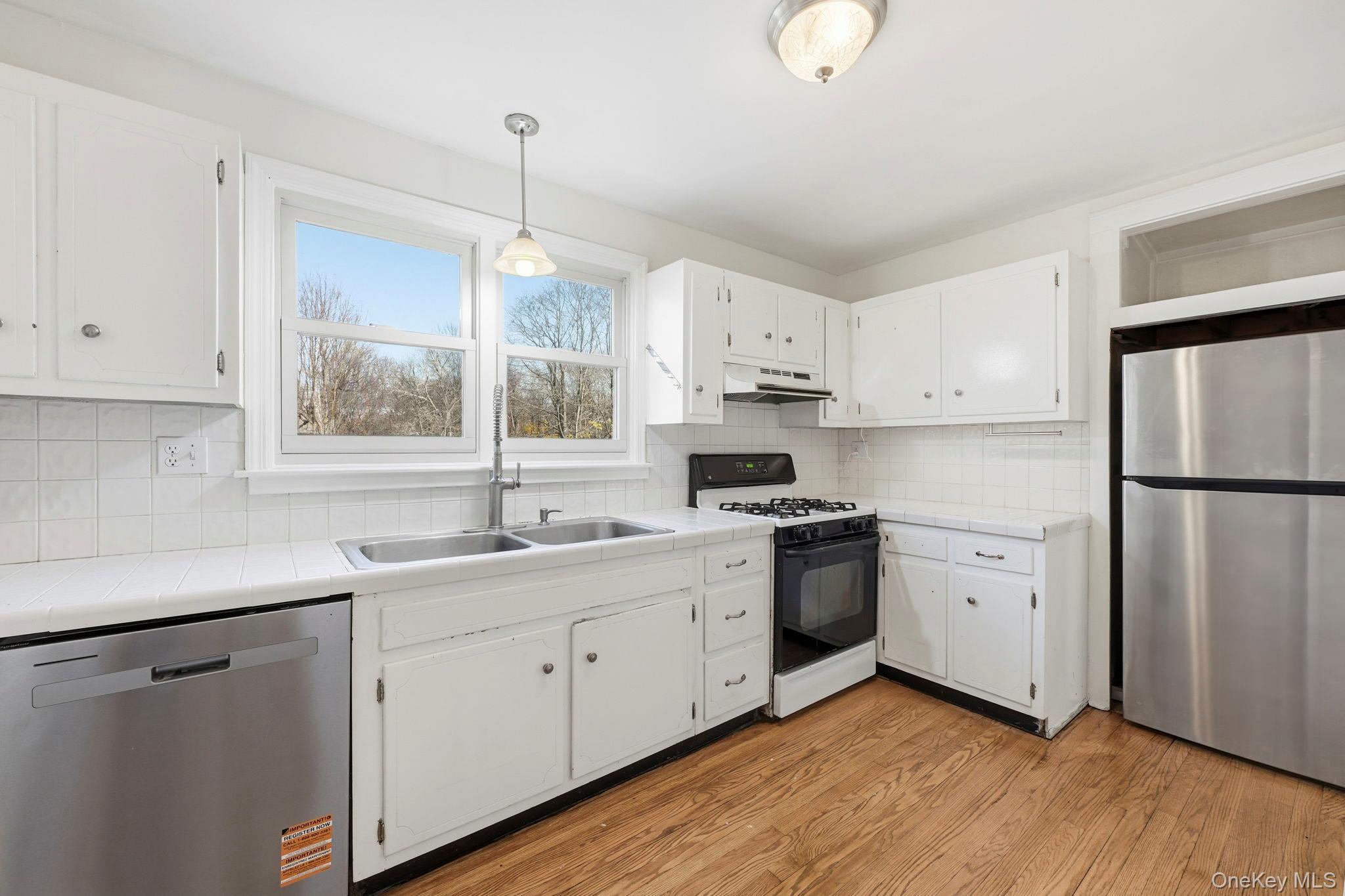 #8 photo, 1924 Route 9, Garrison , NY 10524