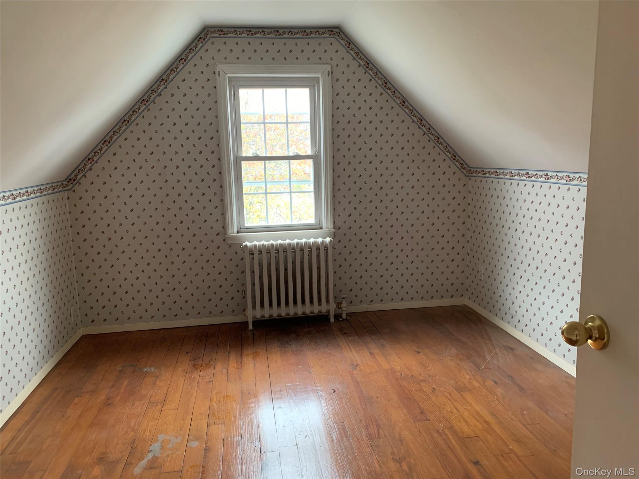 #11 photo, 700 Tulip Avenue, Stewart Manor , NY 11001