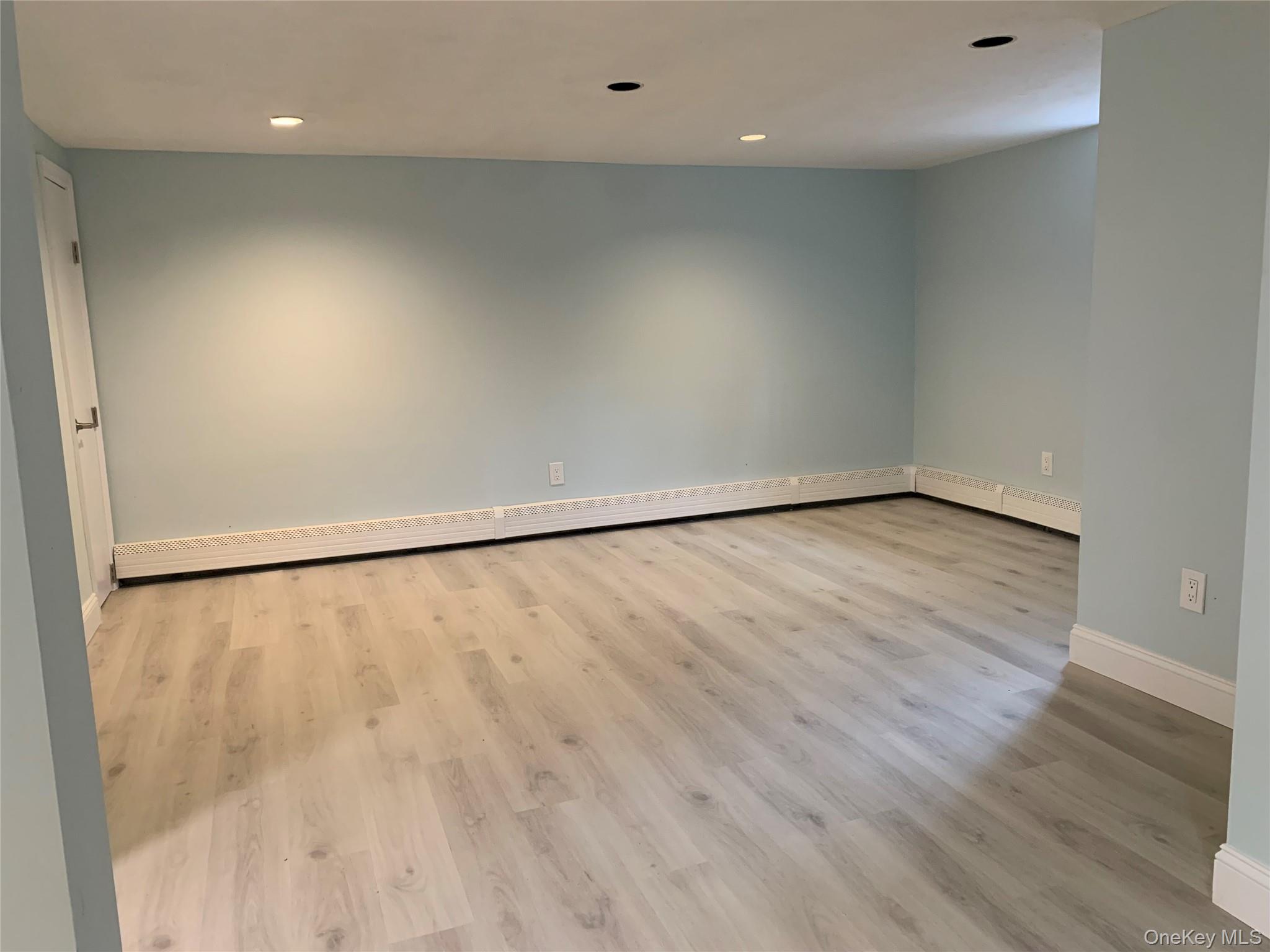 #12 photo, 700 Tulip Avenue, Stewart Manor , NY 11001