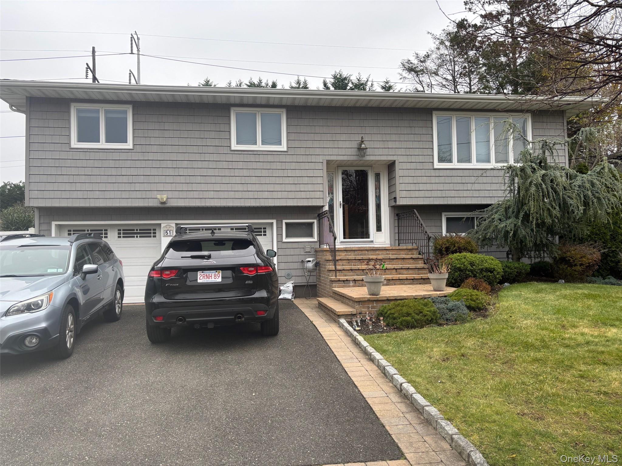 #2 photo, 51 Deer Lane, Hicksville , NY 11801