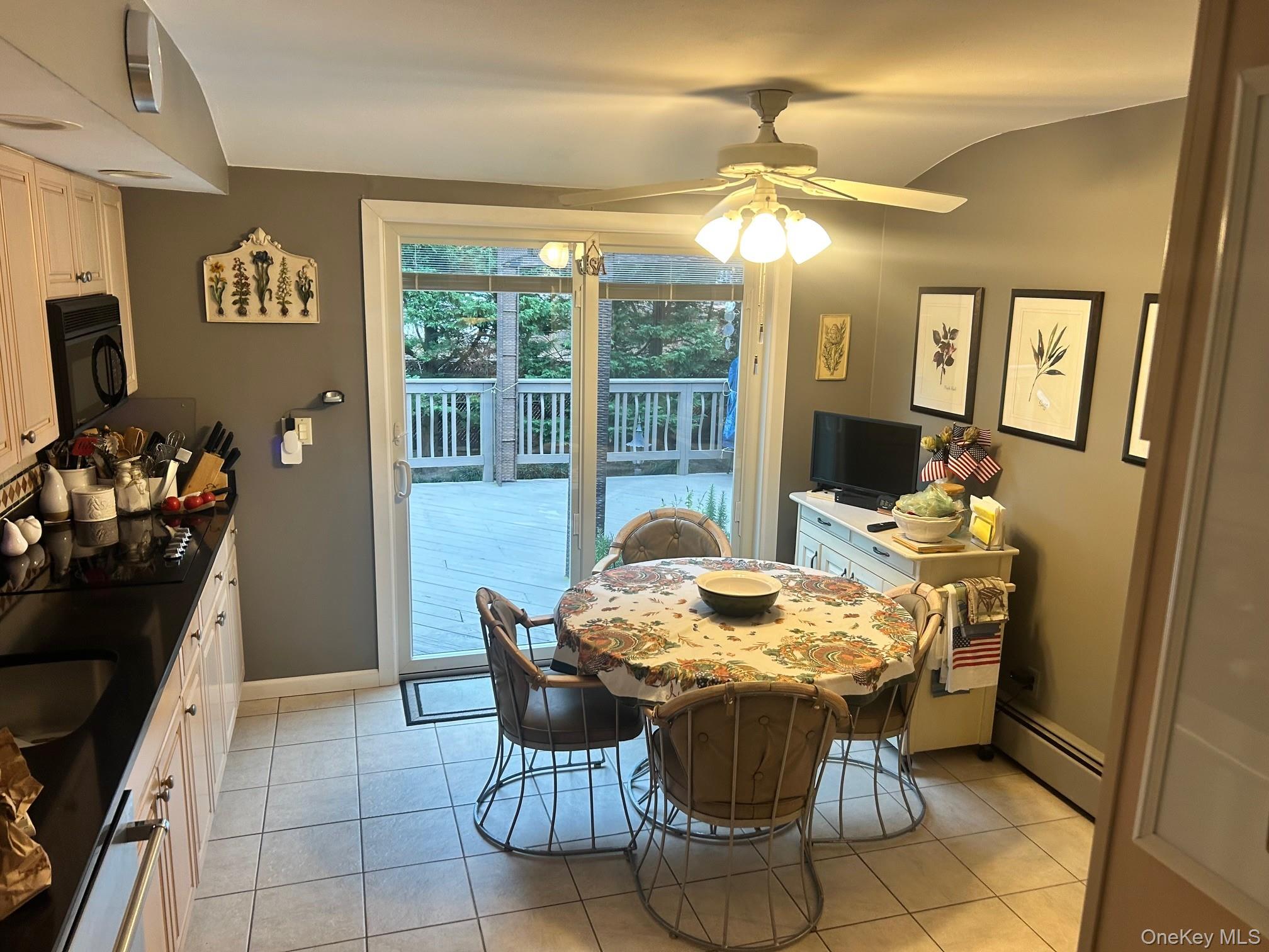 #8 photo, 51 Deer Lane, Hicksville , NY 11801