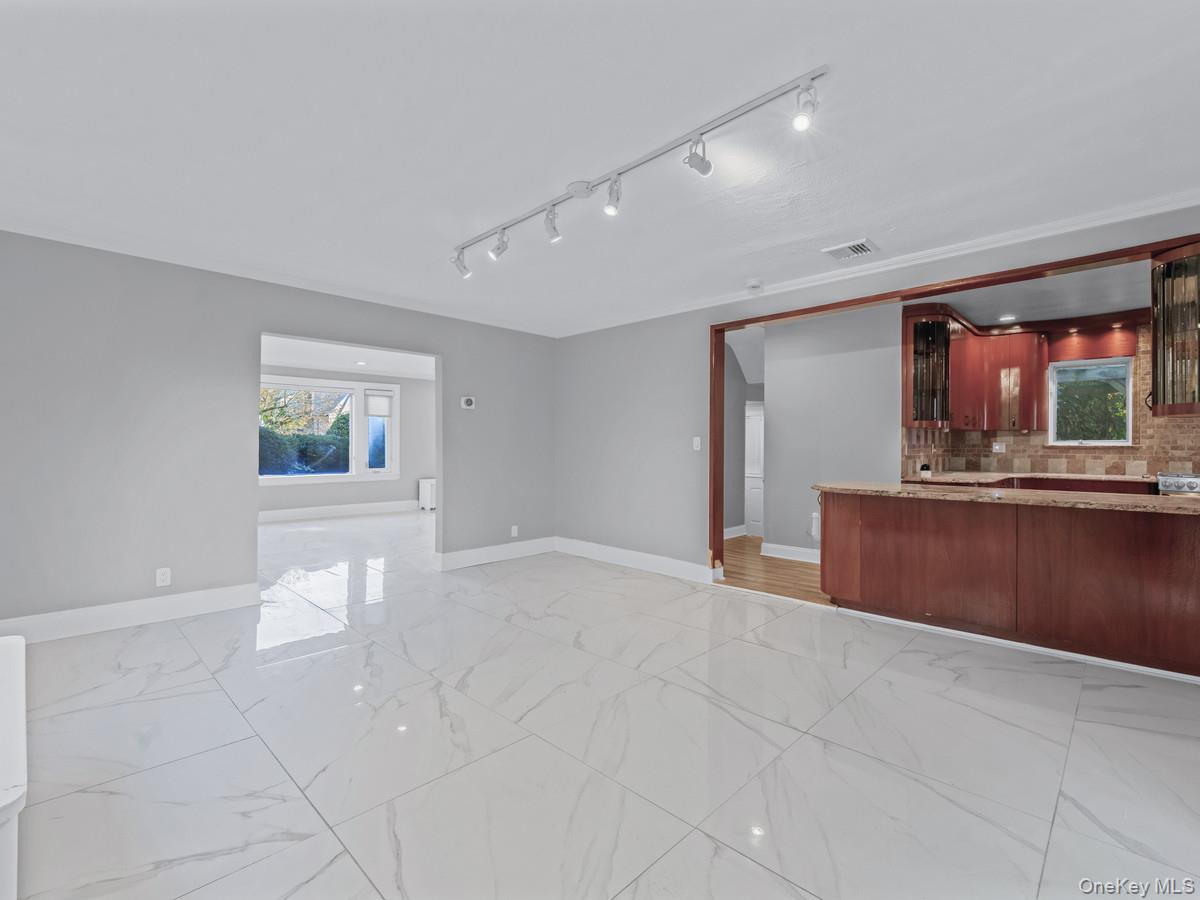 #4 photo, 14 Nirvana Avenue, Great Neck , NY 11023