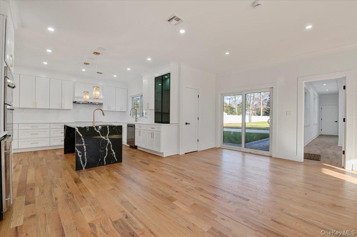 #20 photo, 1130A Carlls Straight Path, Dix Hills , NY 11746