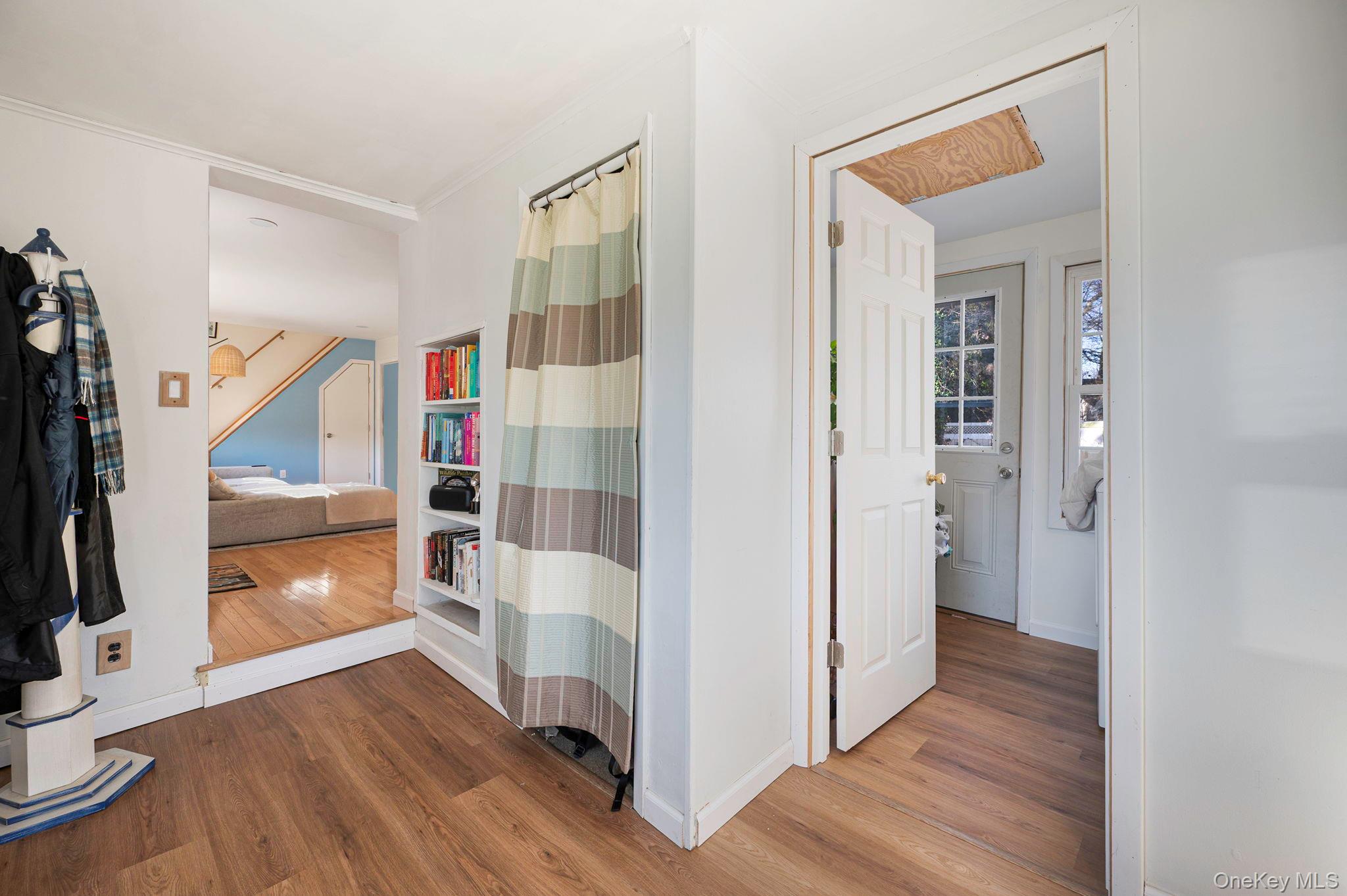 #11 photo, 92 E John Street, سوفولك Lindenhurst , NY 11757