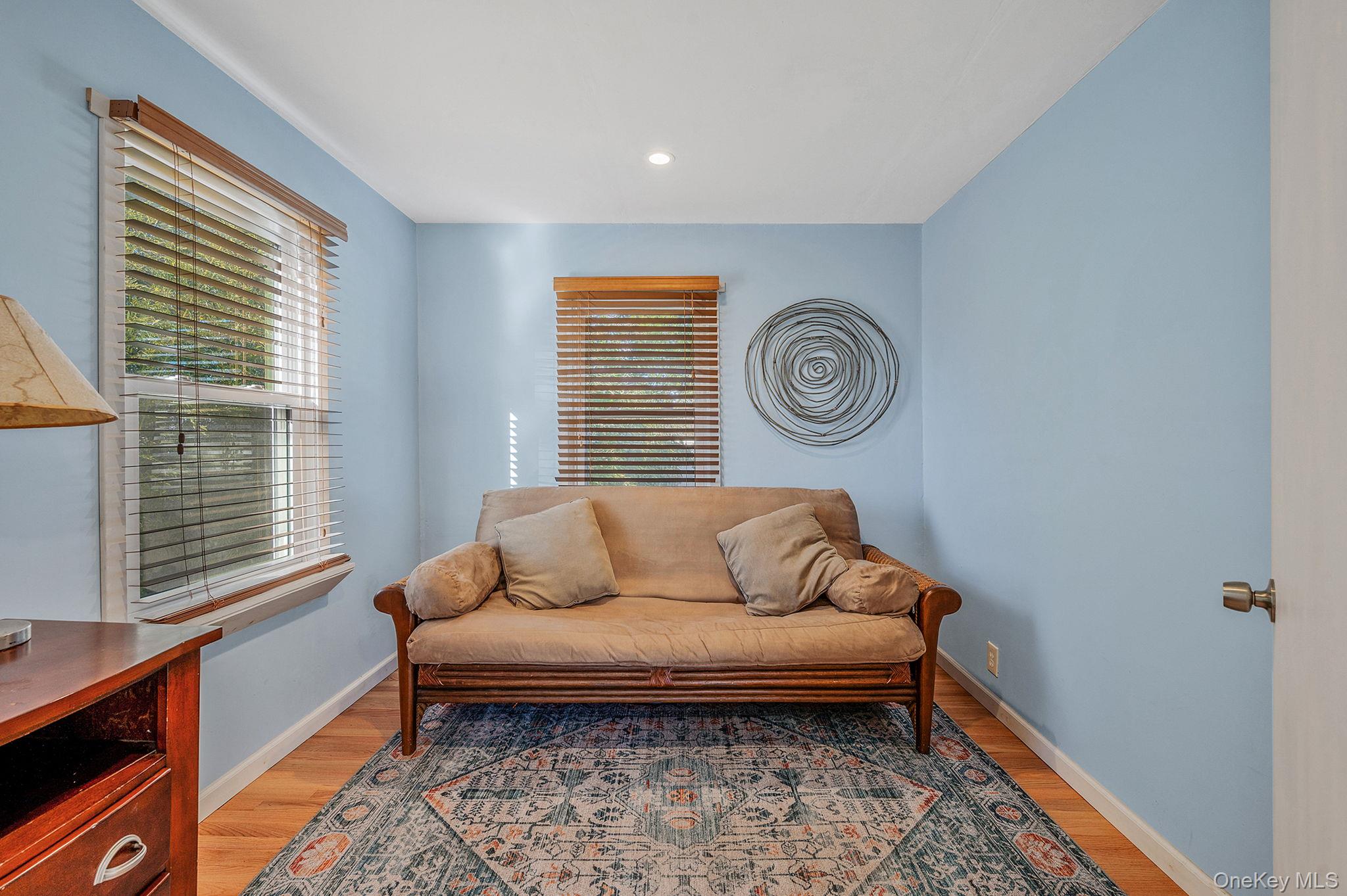 #14 photo, 92 E John Street, سوفولك Lindenhurst , NY 11757