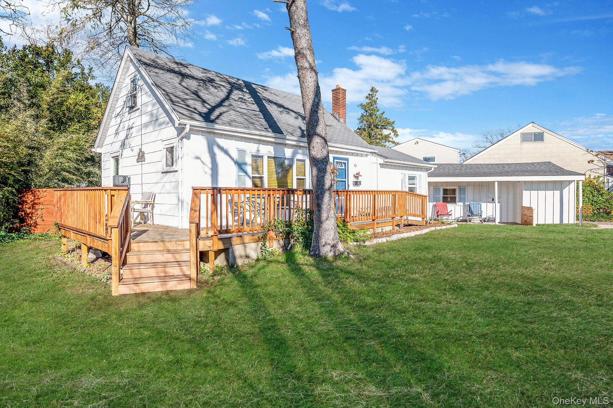 #3 photo, 92 E John Street, سوفولك Lindenhurst , NY 11757