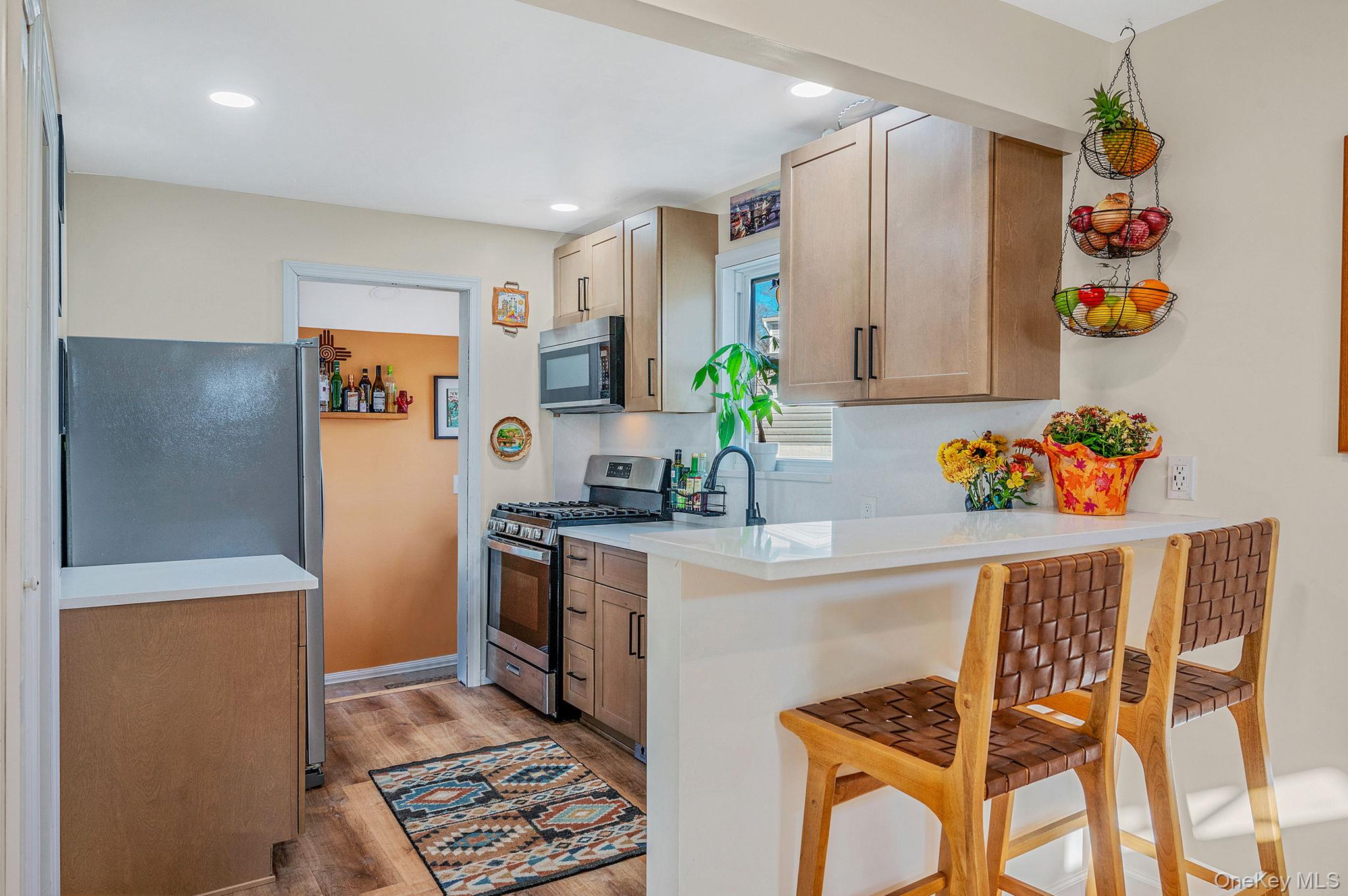 #7 photo, 92 E John Street, سوفولك Lindenhurst , NY 11757