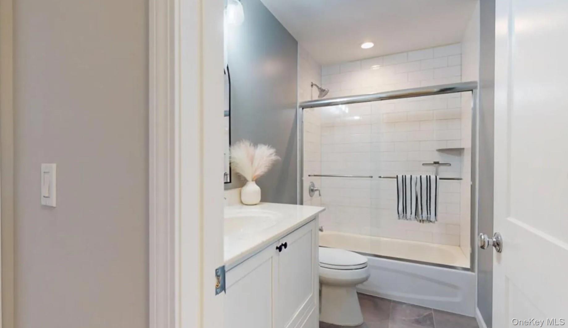 #11 photo, 9 Shaw Lane, East Moriches , NY 11940