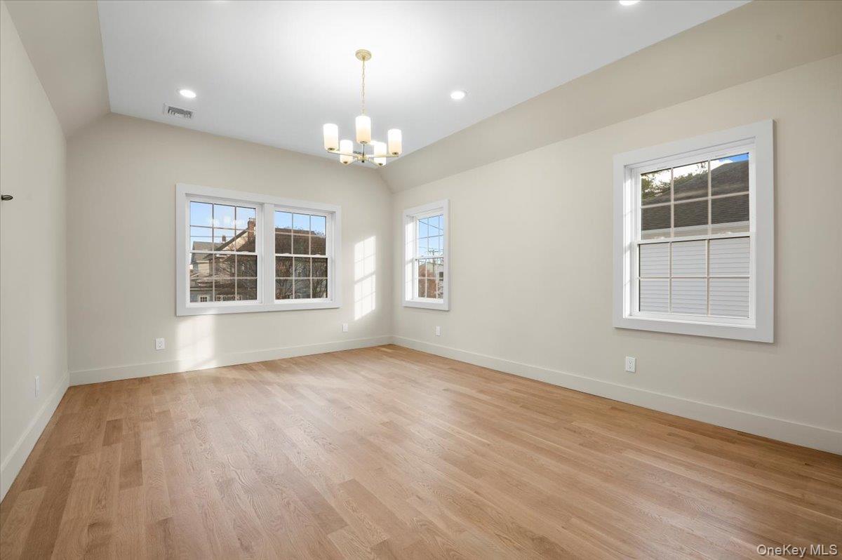 #18 photo, 22 Franklin Avenue, Port Washington , NY 11050