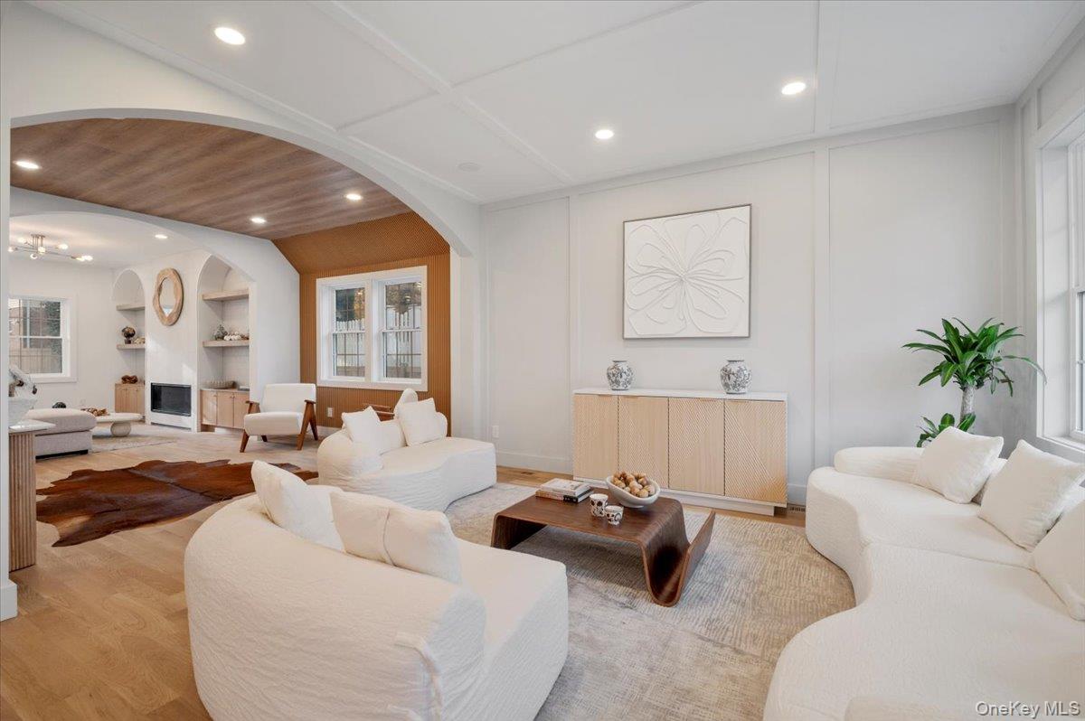 #6 photo, 22 Franklin Avenue, Port Washington , NY 11050