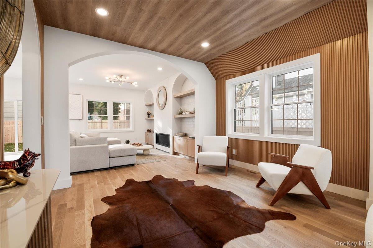 #7 photo, 22 Franklin Avenue, Port Washington , NY 11050