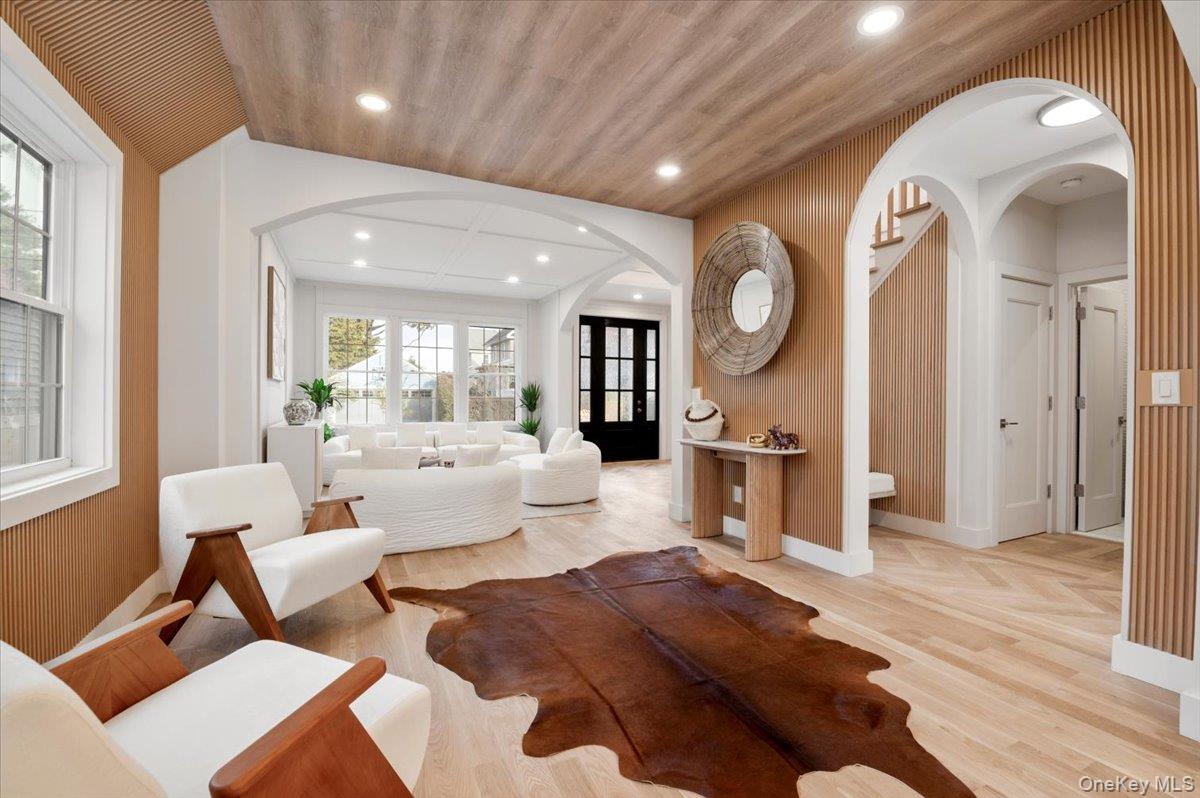 #8 photo, 22 Franklin Avenue, Port Washington , NY 11050