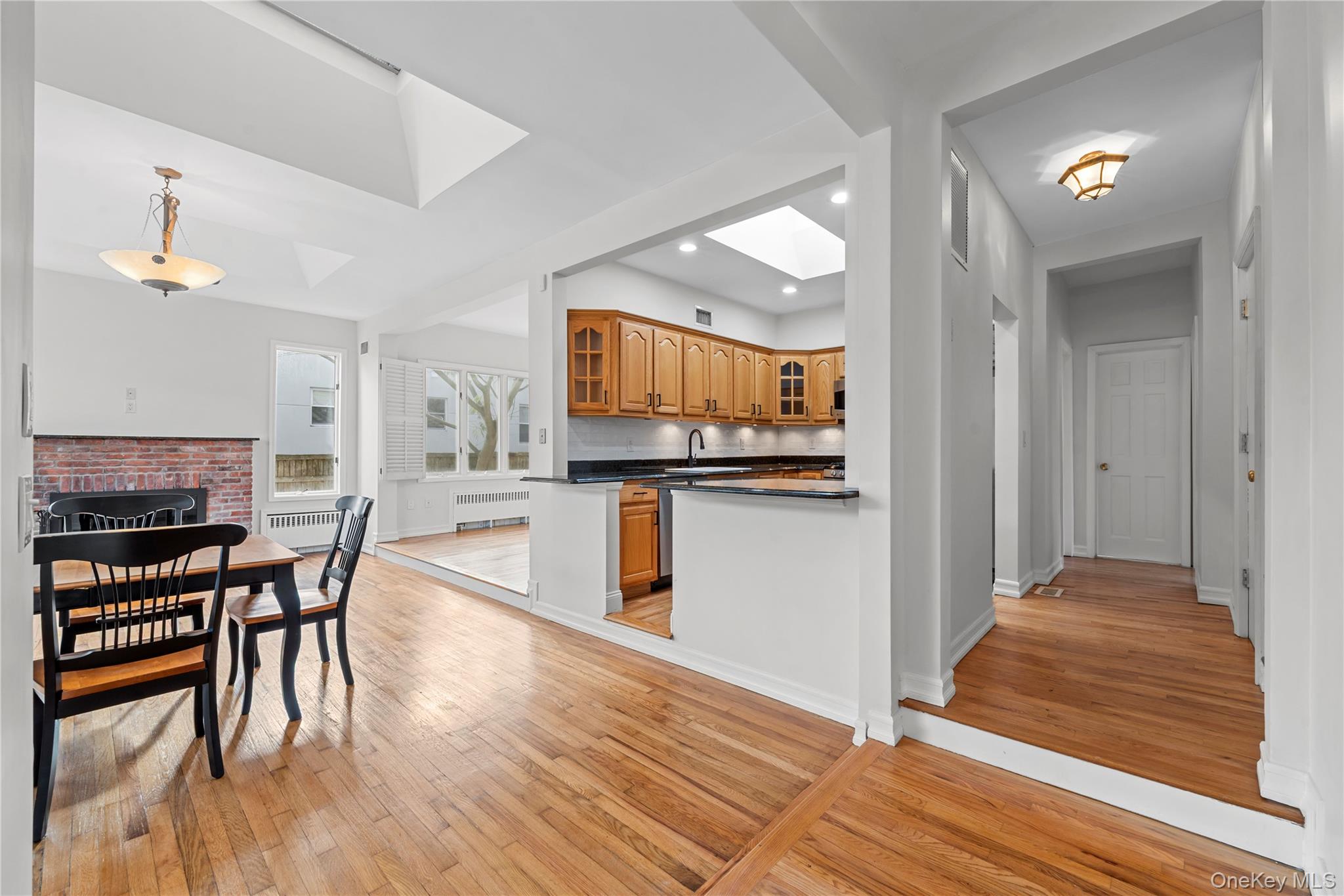 #13 photo, 31 Barnes Street, Long Beach , NY 11561