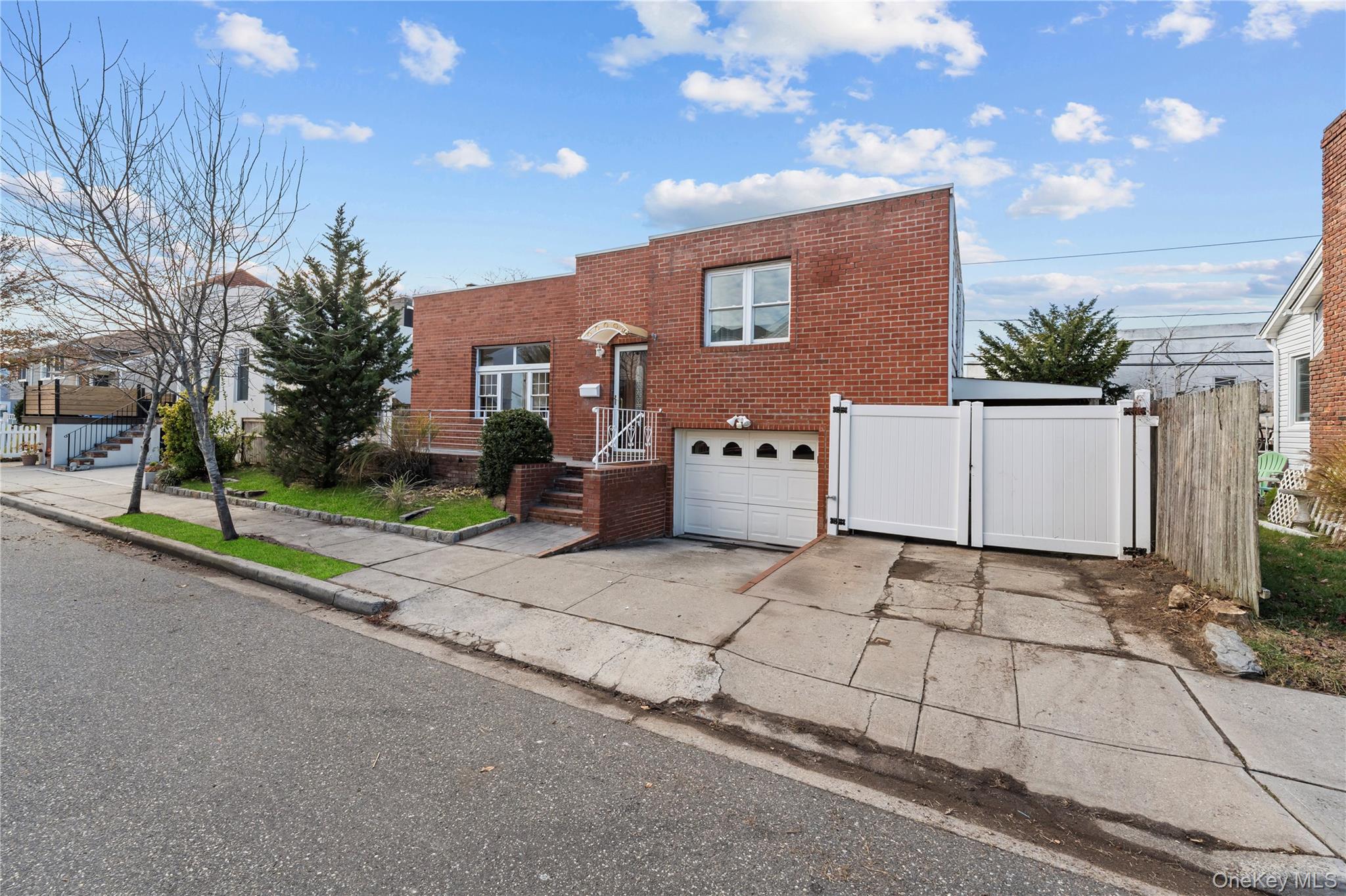 #2 photo, 31 Barnes Street, Long Beach , NY 11561