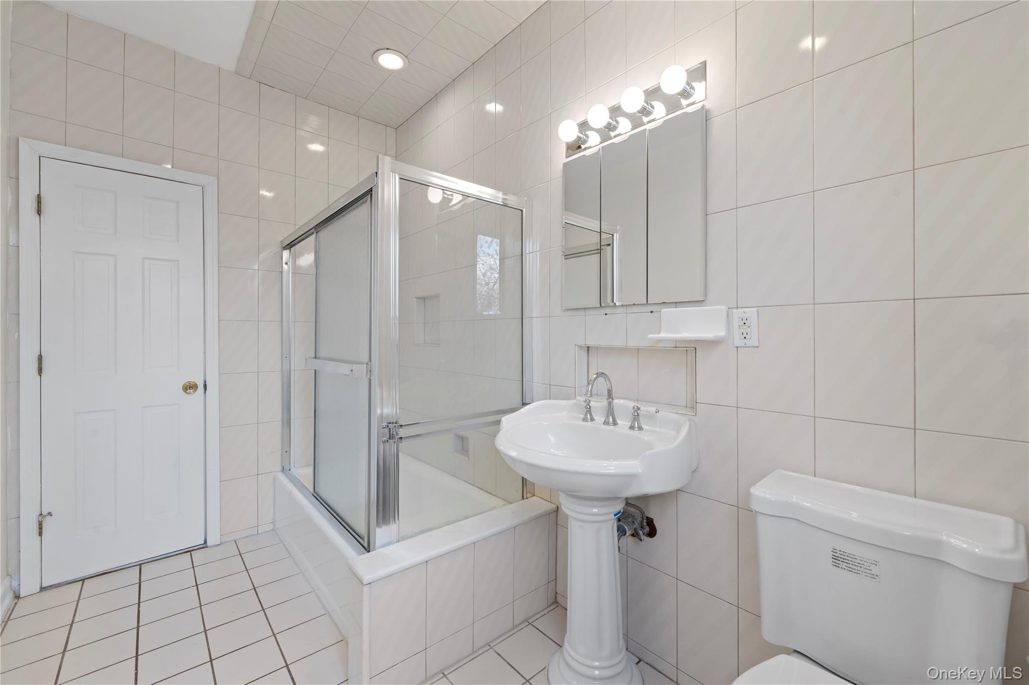 #20 photo, 31 Barnes Street, Long Beach , NY 11561