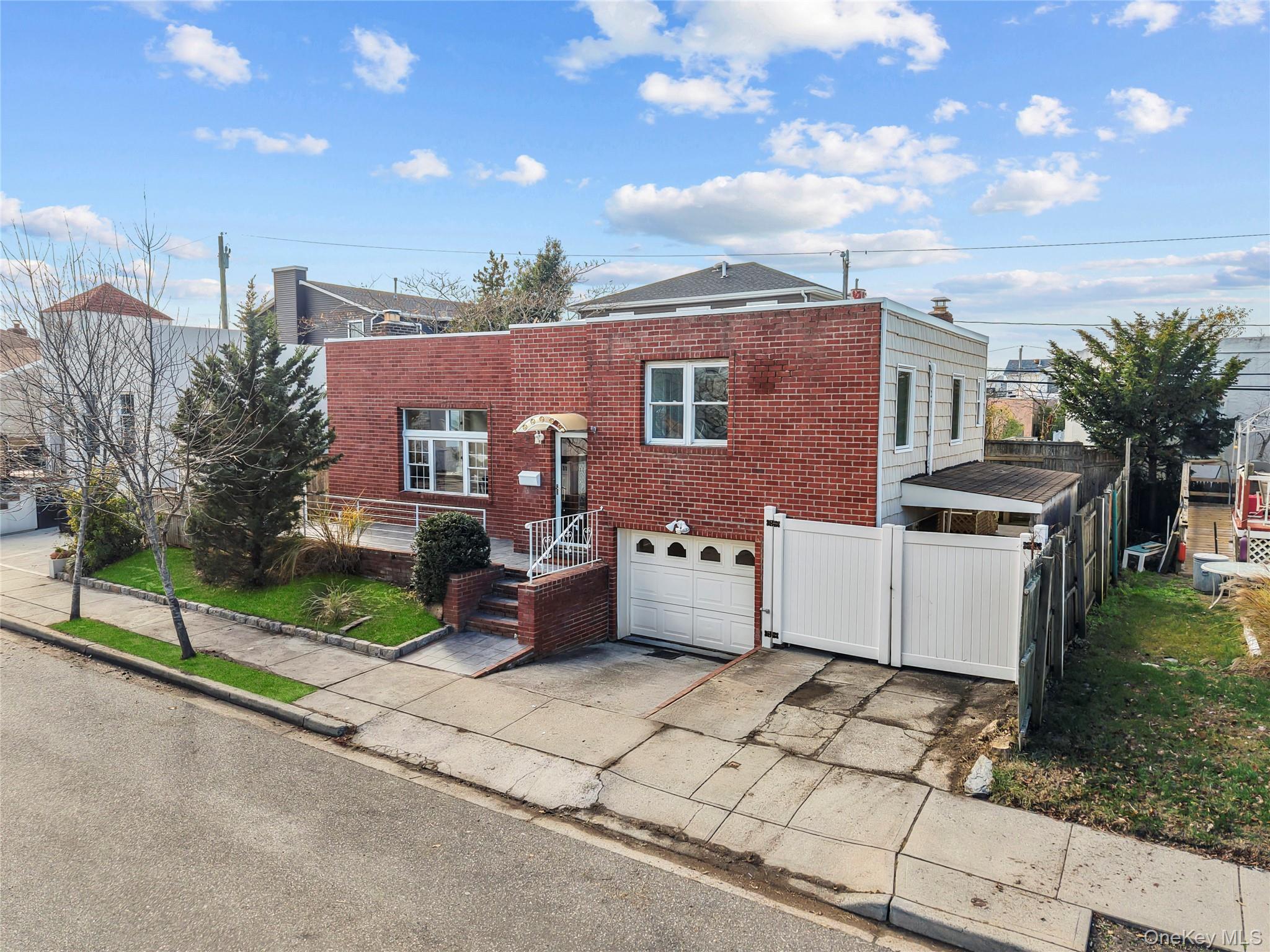 #3 photo, 31 Barnes Street, Long Beach , NY 11561