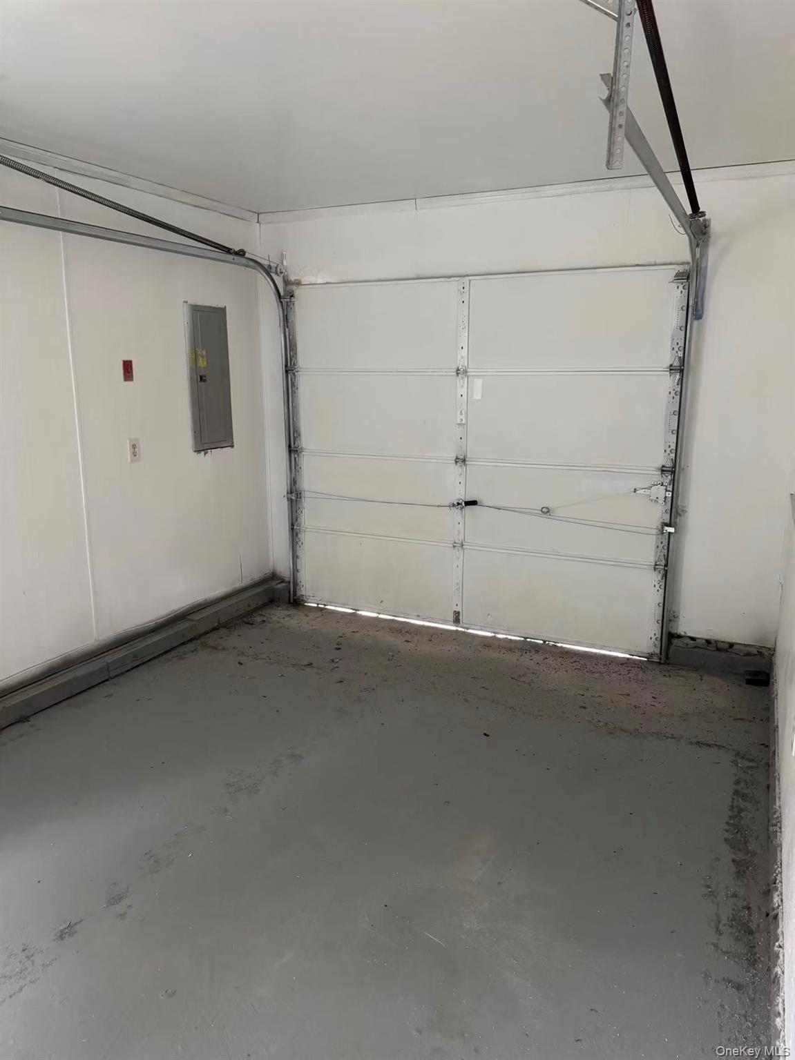 #4 photo, 20 Westfield Road, Coram , NY 11727